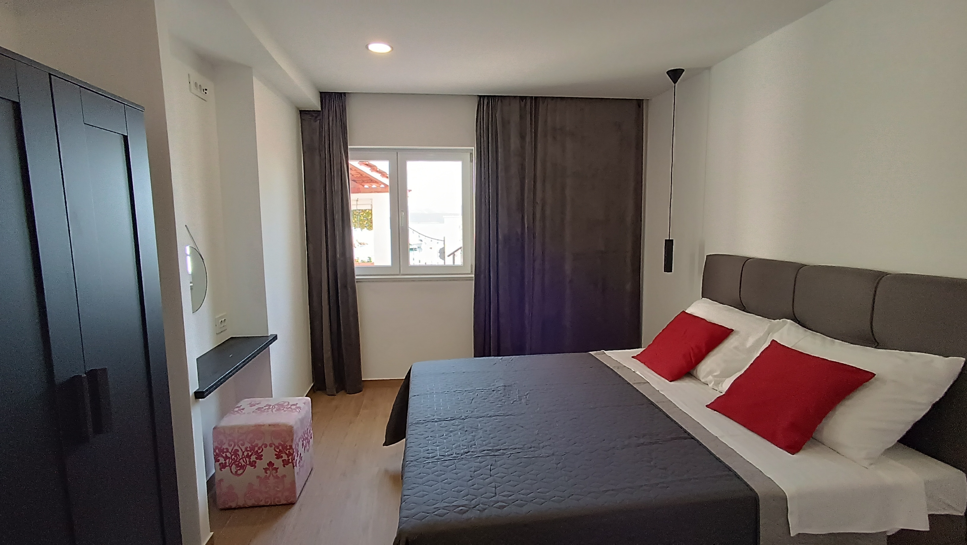 Four bedroom apartment near beach Medići, Omiš  A-a