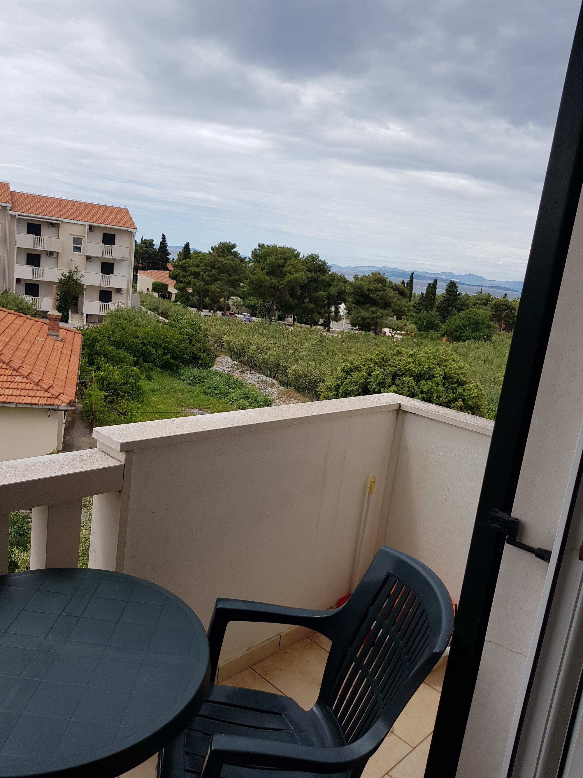 Two bedroom apartment with balcony and sea view Supetar, Brač  A-a