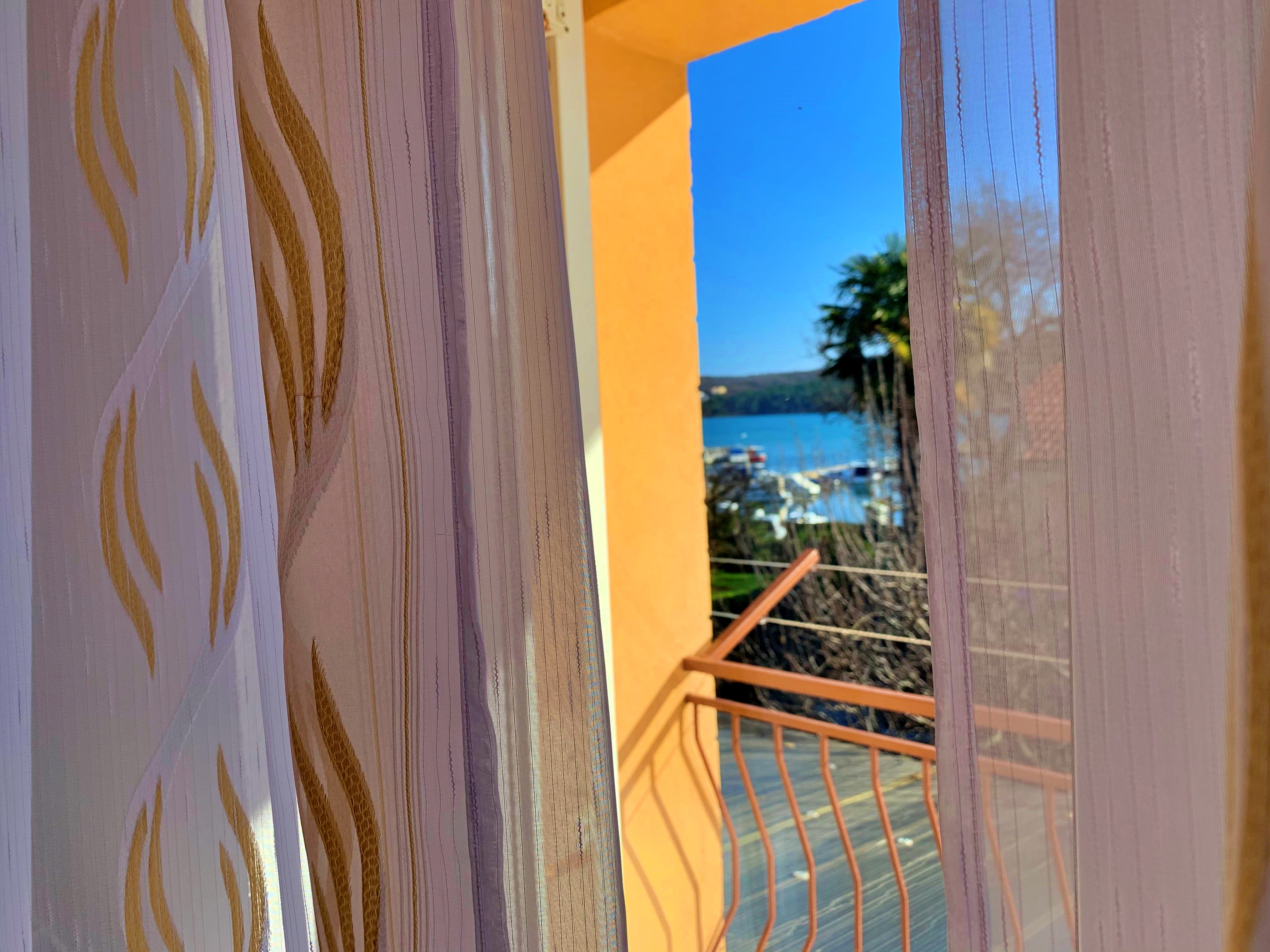 One bedroom apartment with terrace and sea view Čižići, Krk  A-a