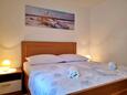 Спальня 2 Čižići, Спальня 2 в размещении типа apartment, WiFi.