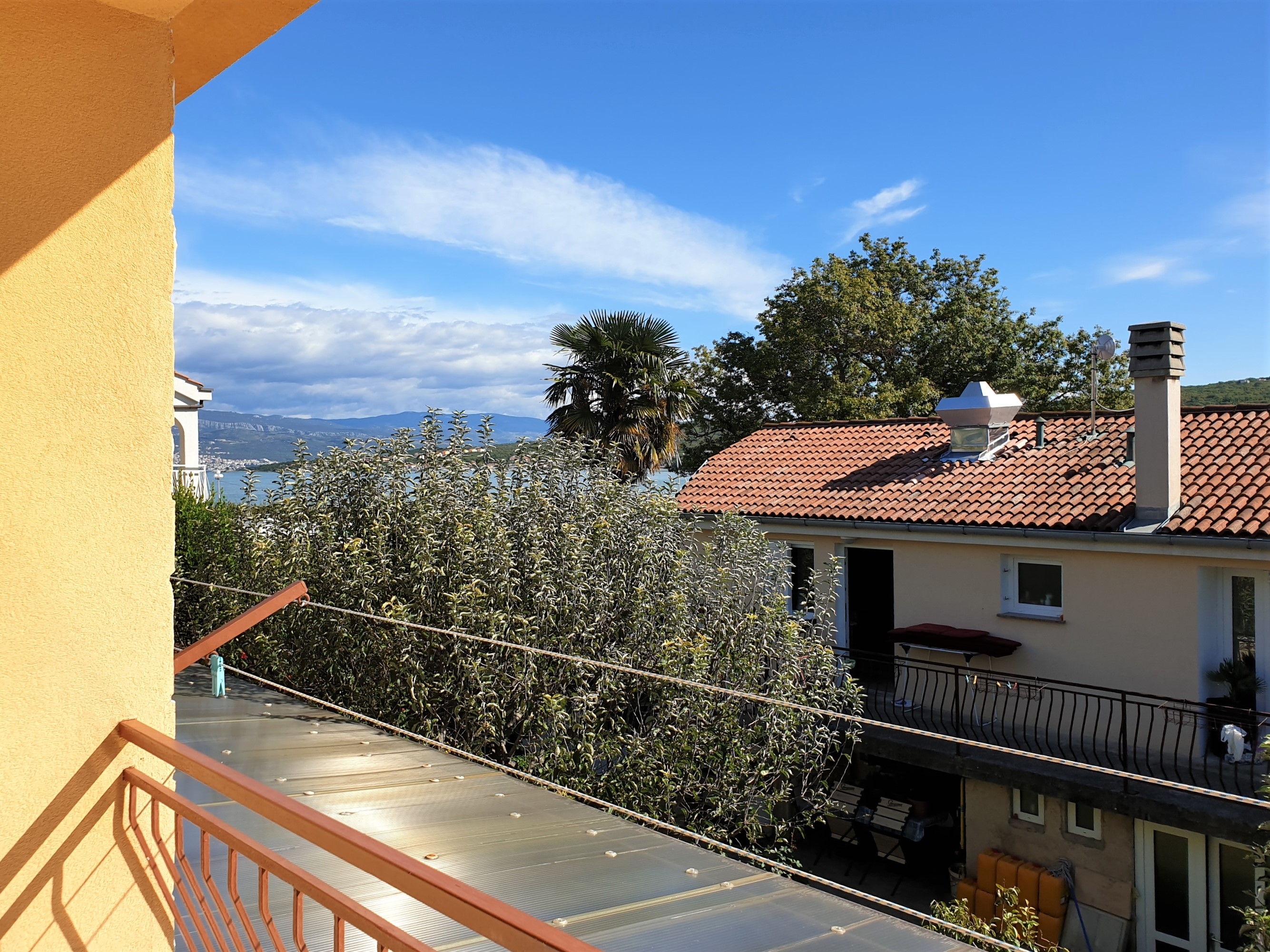 Two bedroom apartment with terrace and sea view Čižići, Krk  A-c