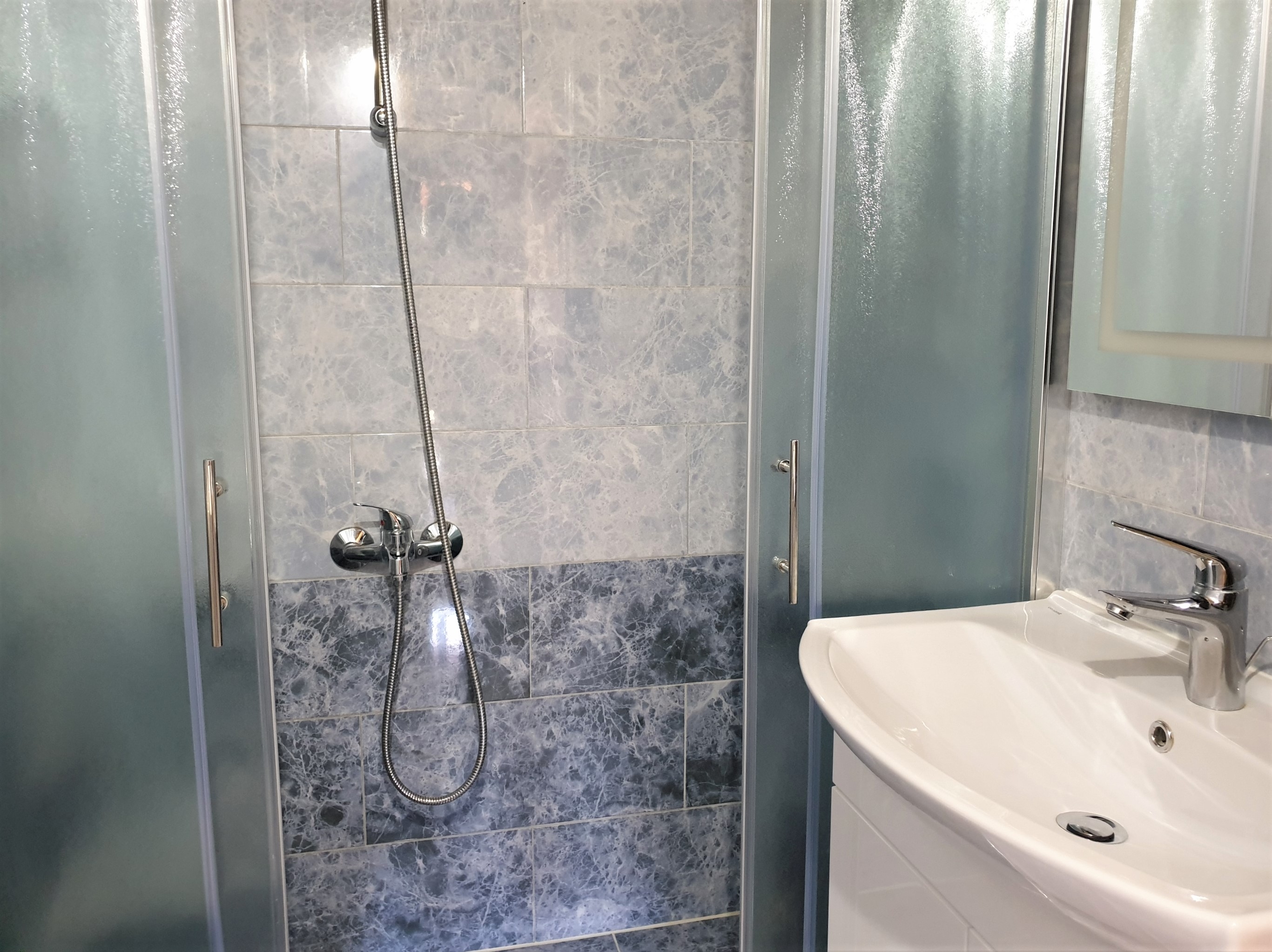 Two bedroom apartment with terrace and sea view Čižići, Krk  A-c