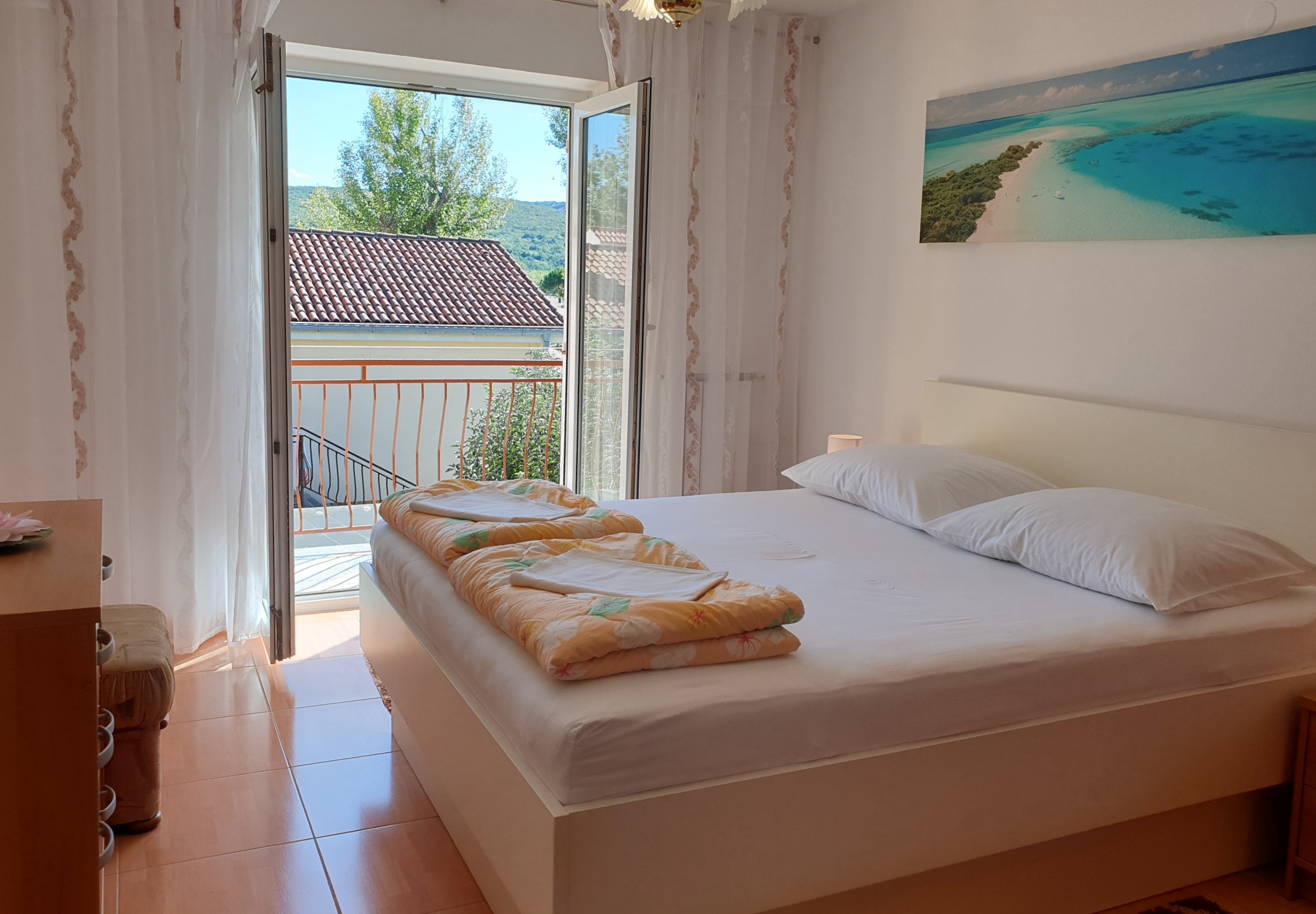 Two bedroom apartment with terrace and sea view Čižići, Krk  A-c