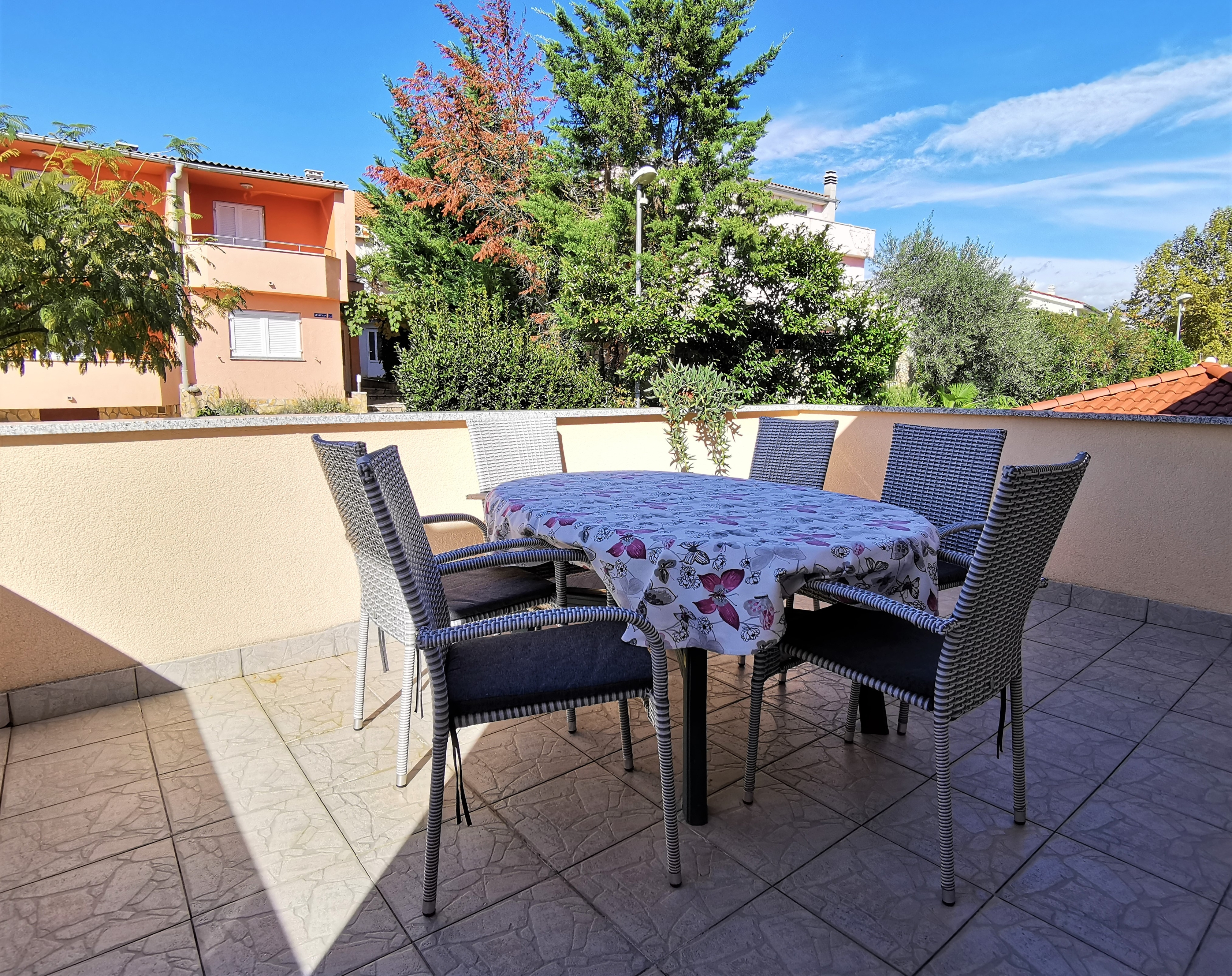 Two bedroom apartment with terrace and sea view Čižići, Krk  A-c