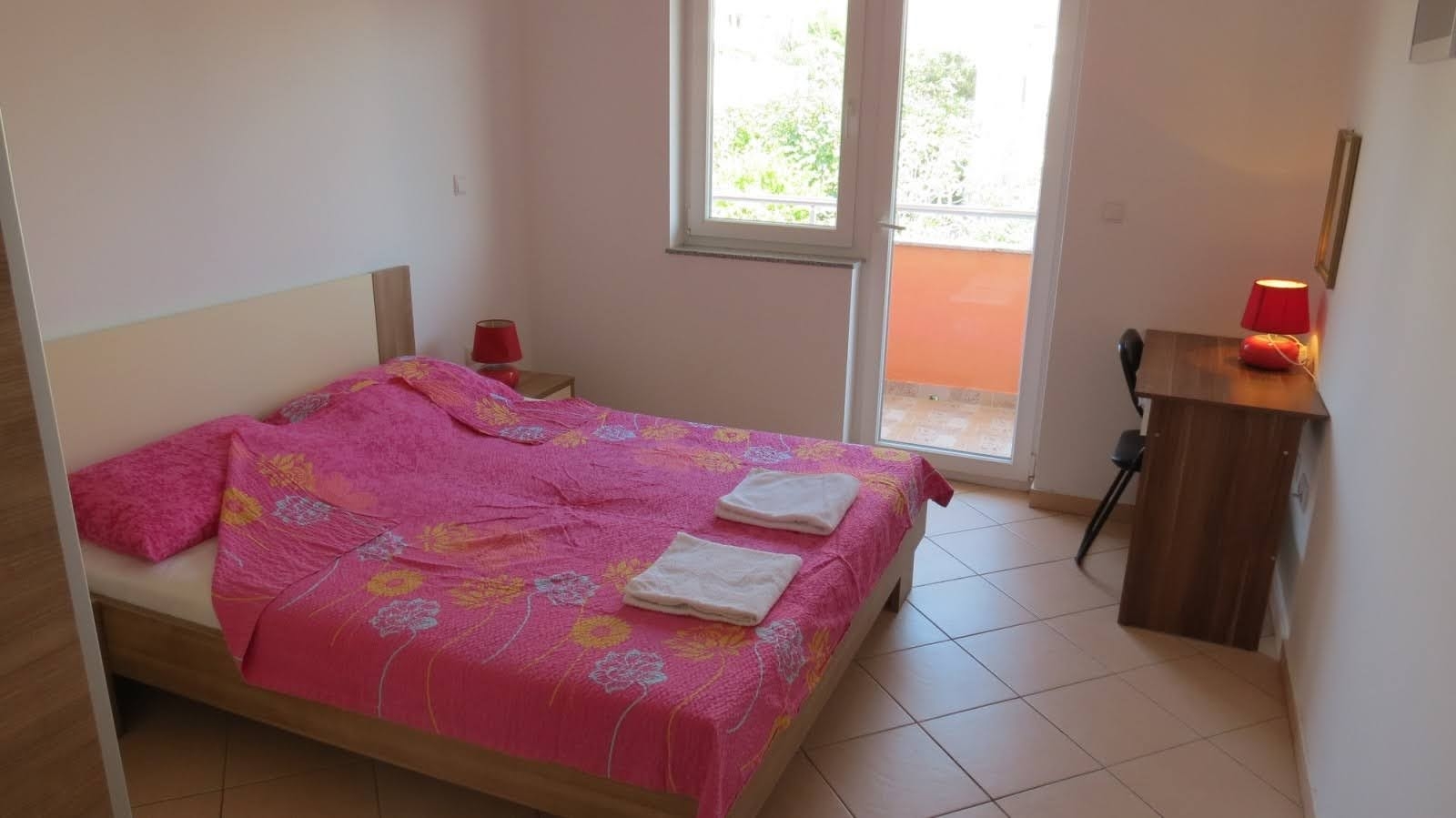One bedroom apartment with balcony and sea view Novalja, Pag  A-b