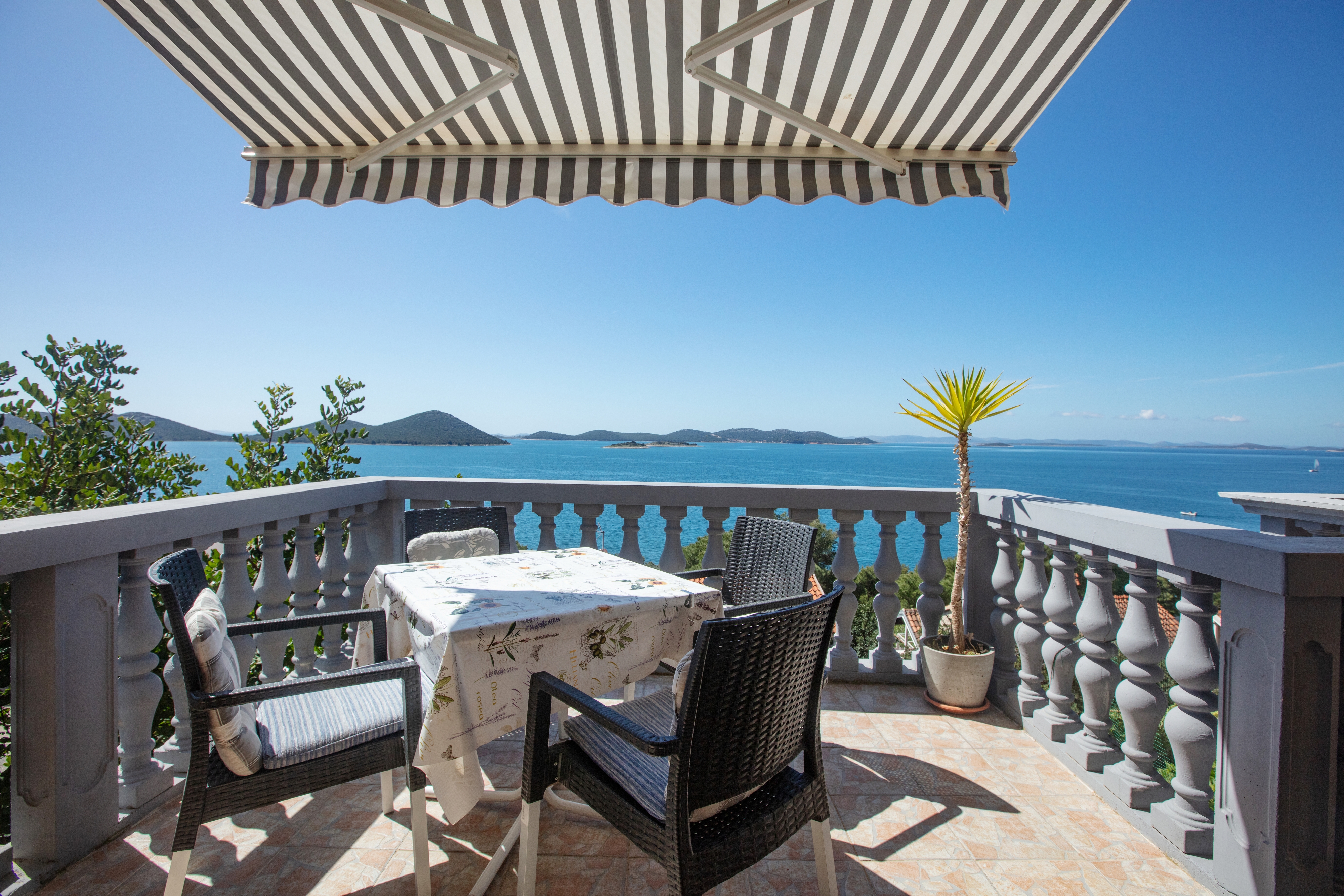 One bedroom apartment with terrace and sea view Drage, Biograd (A-19189-a) One bedroom apartment with terrace and sea view Drage, Biograd (A-19189-a)