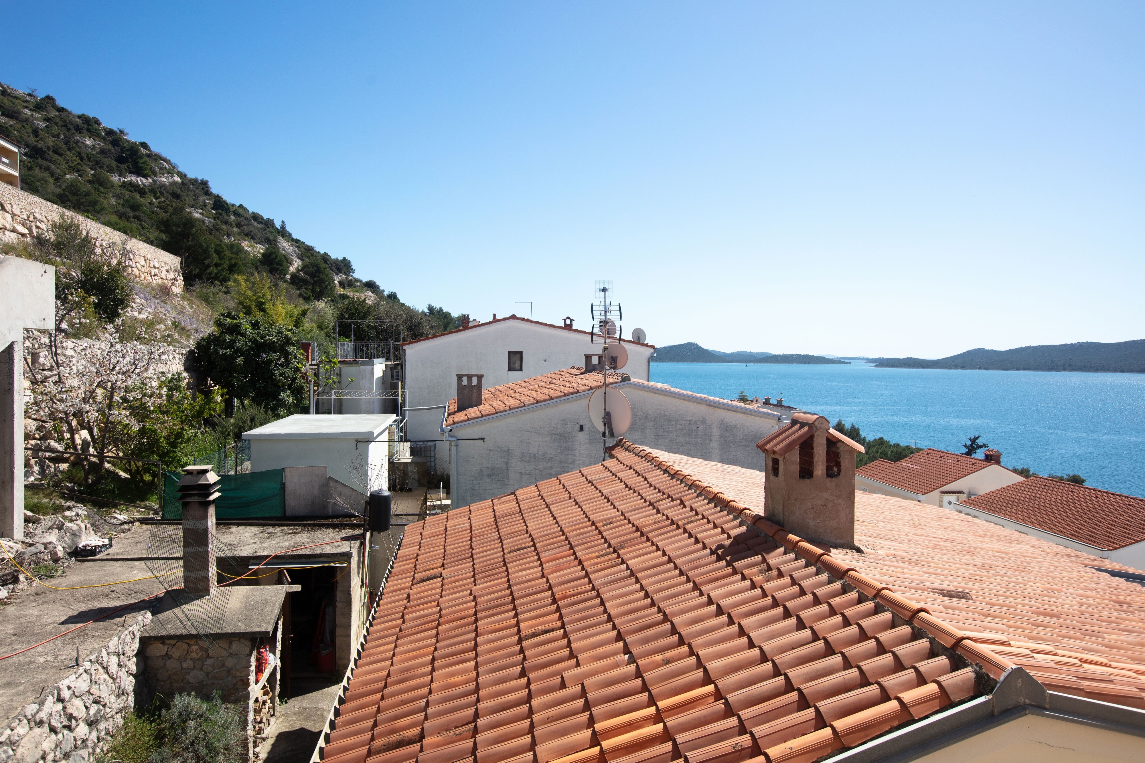Two bedroom apartment with balcony and sea view Drage, Biograd  A-c