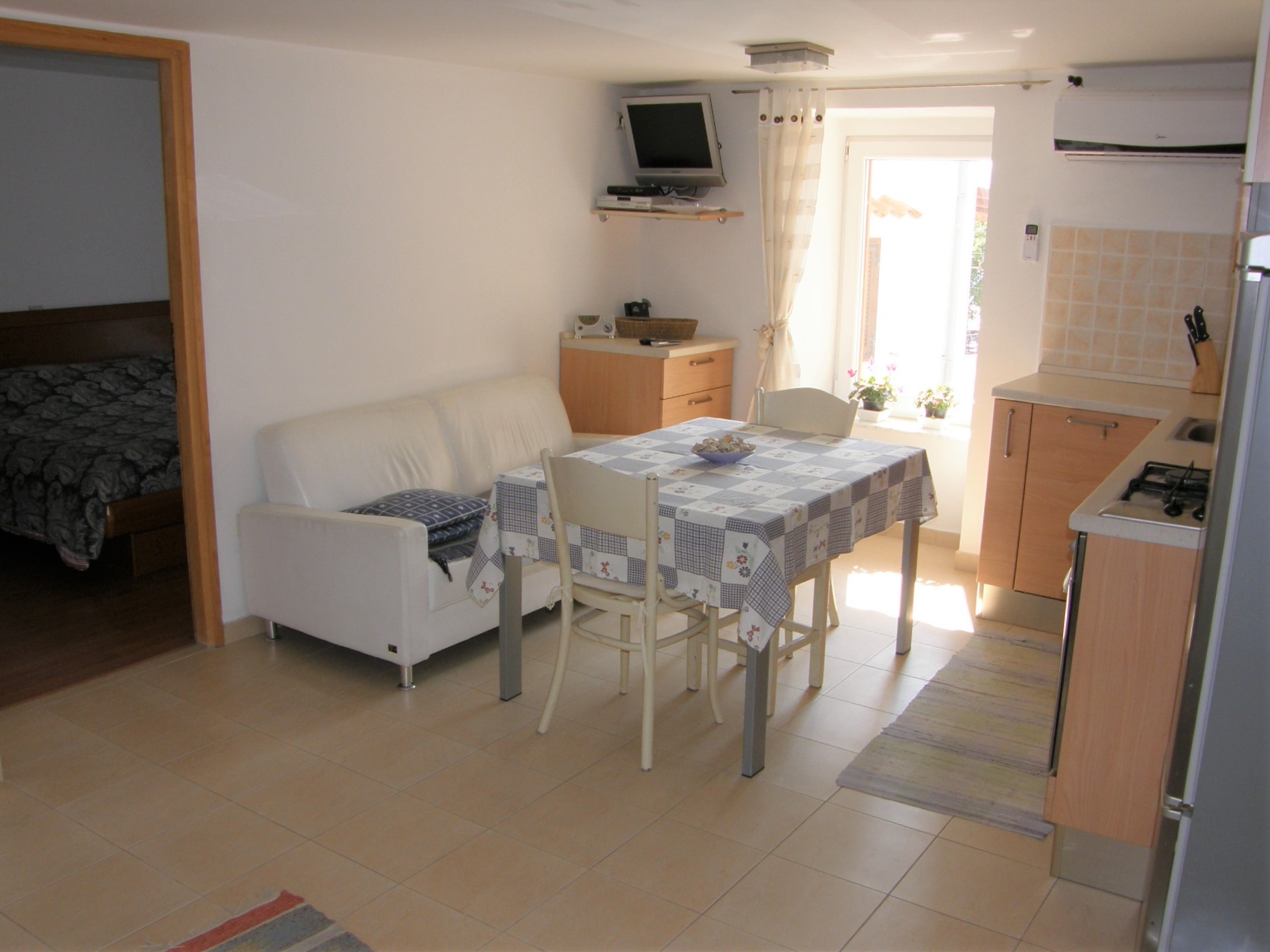 One bedroom apartment with terrace and sea view Baška, Krk (A-19190-a) One bedroom apartment with terrace and sea view Baška, Krk (A-19190-a)