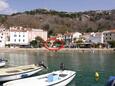 Baška, Krk, Объект 19190 - Апартаменты вблизи моря с галечным пляжем.