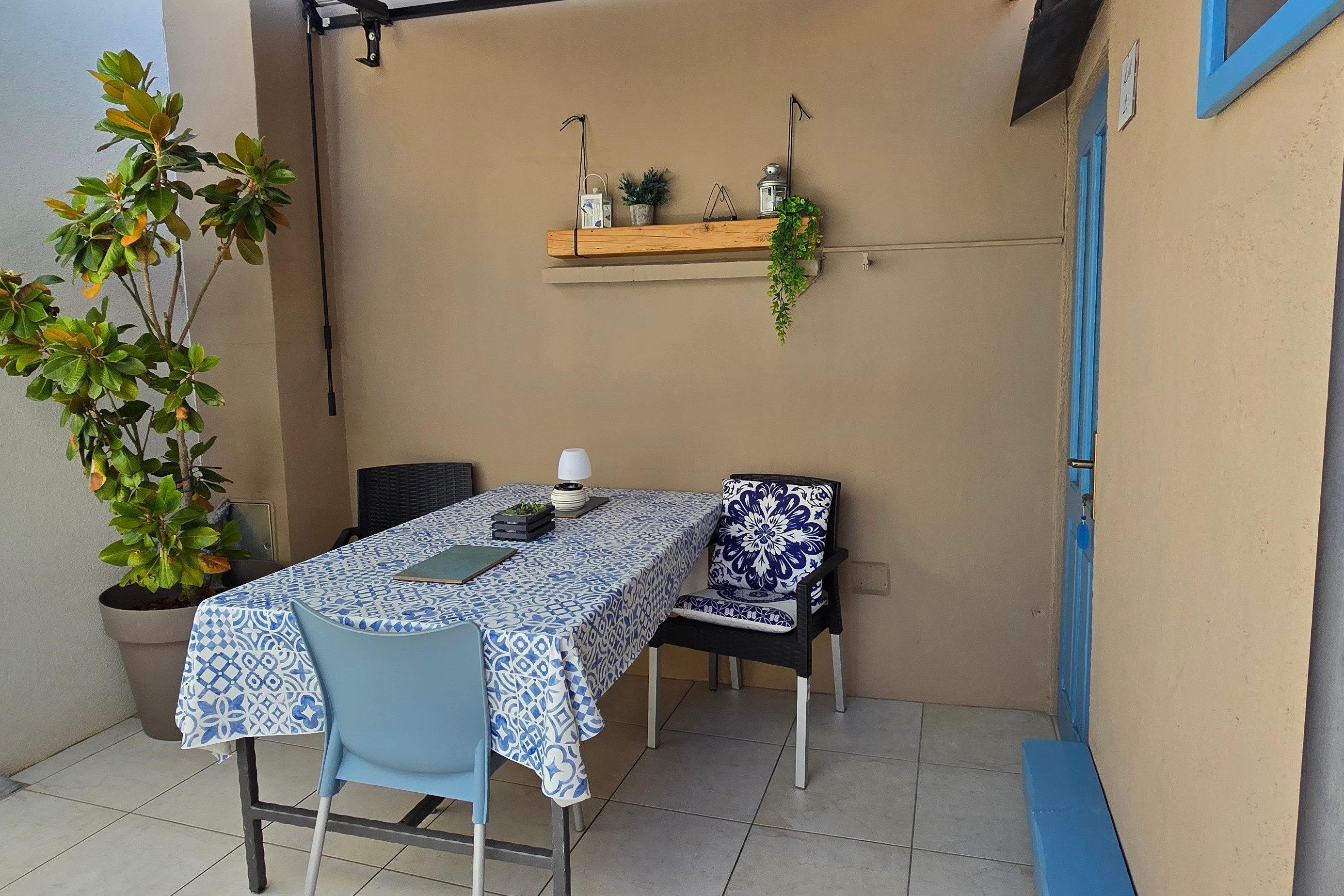 Studio flat with terrace Veli Lošinj, Lošinj (AS-19196-a)
