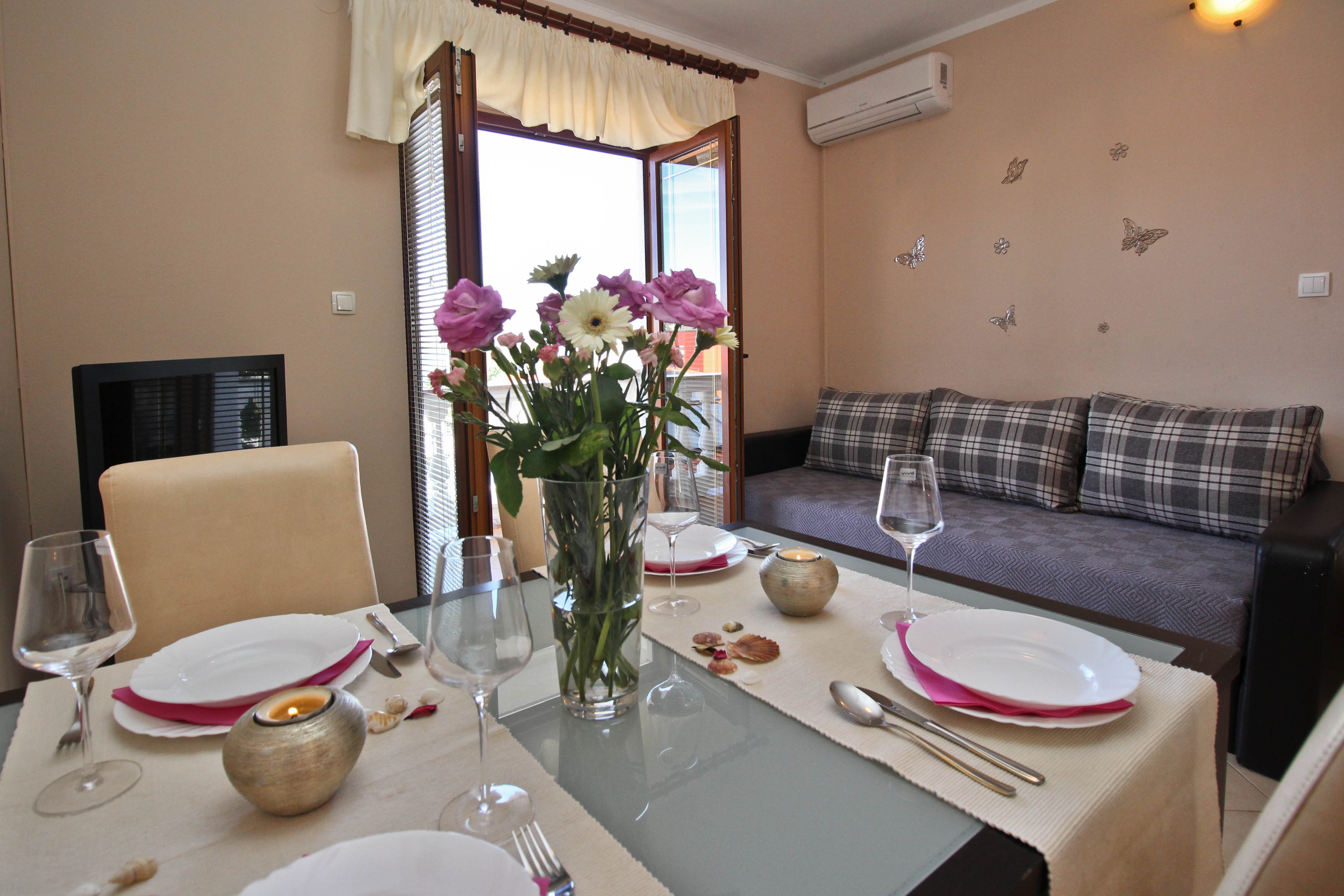 Three bedroom apartment with balcony and sea view Soline, Krk (A-19198-b)