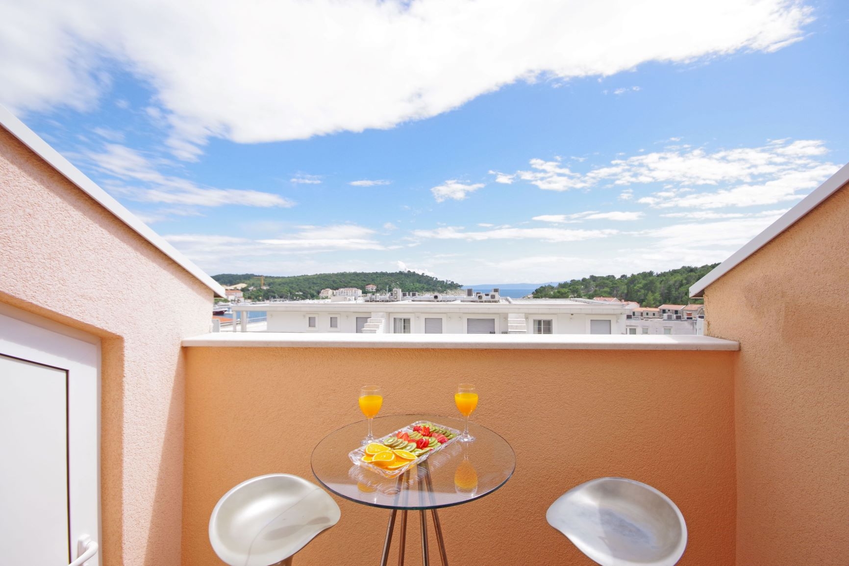 One bedroom apartment with balcony and sea view Makarska  A-b