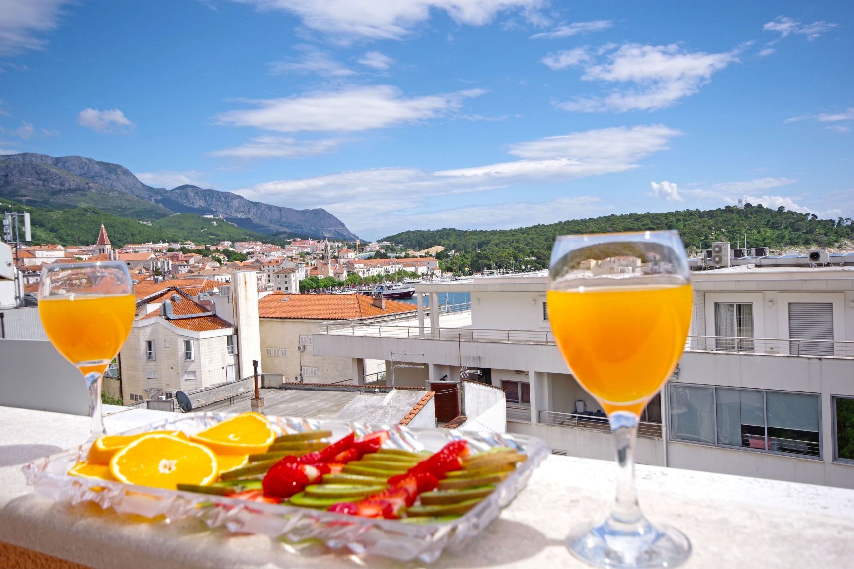 One bedroom apartment with balcony and sea view Makarska  A-b