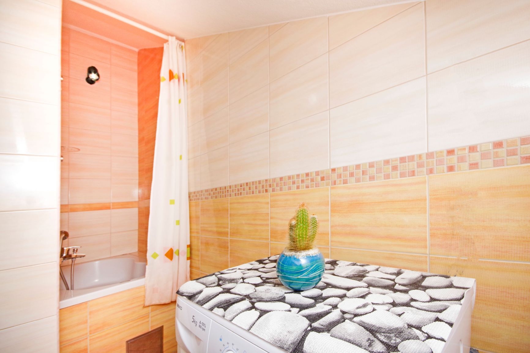 One bedroom apartment with balcony and sea view Makarska  A-b