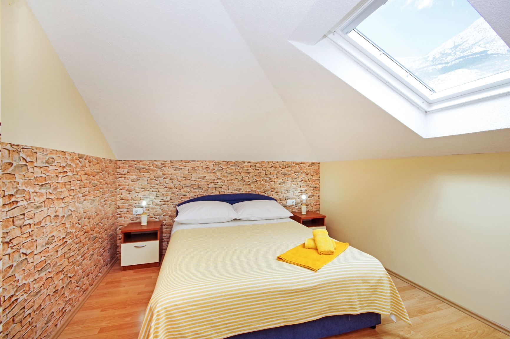 One bedroom apartment with balcony and sea view Makarska  A-b