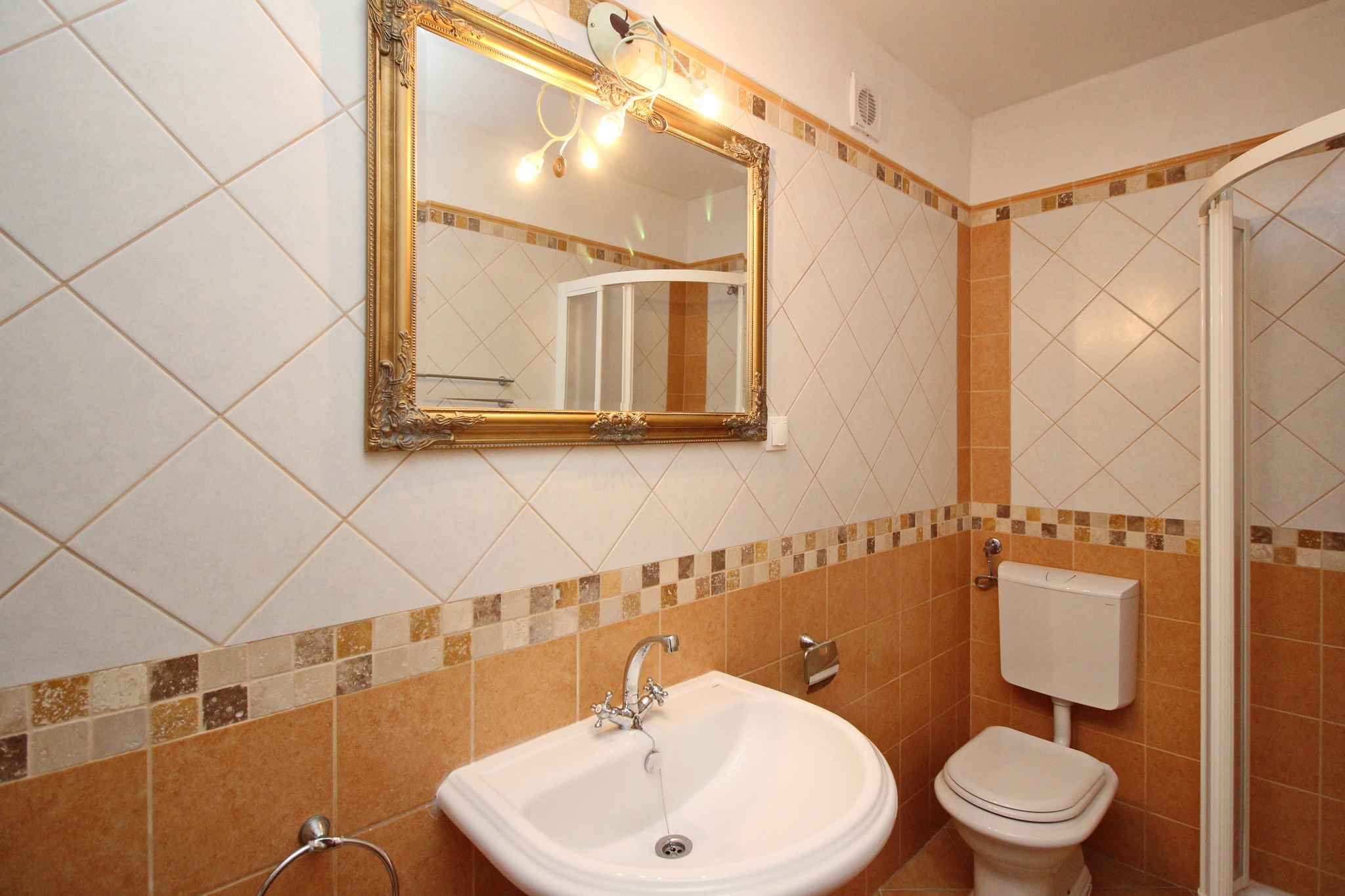 Comfortable and spacious house with terrace Draga Bašćanska, Krk  K