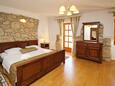 Спальня 1 Draga Bašćanska, Спальня 1 в размещении типа house, WiFi.