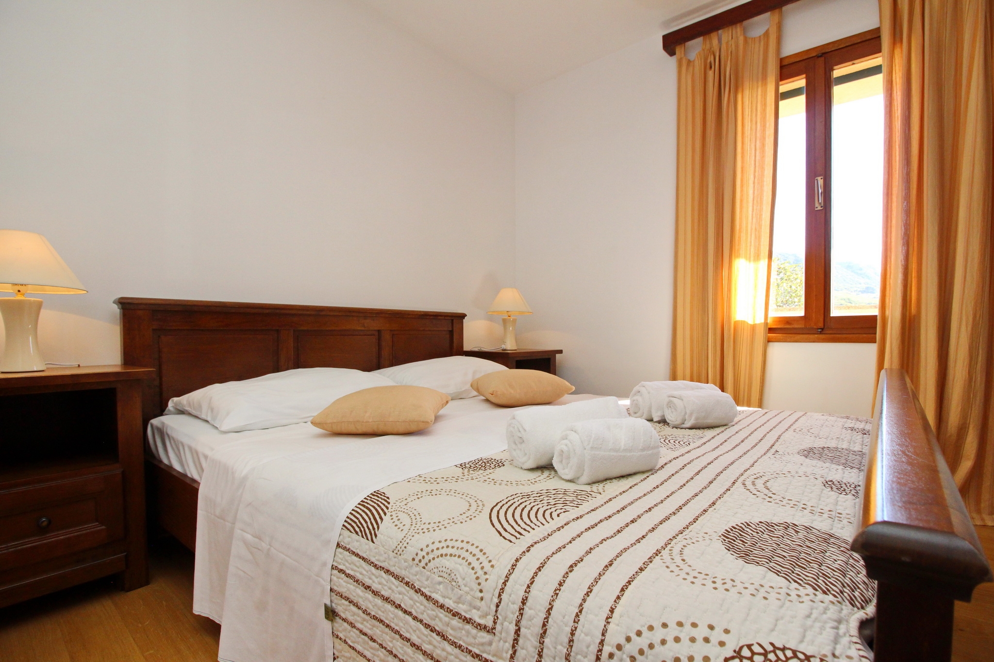 Comfortable and spacious house with terrace Draga Bašćanska, Krk  K