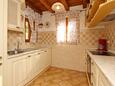 Draga Bašćanska, Кухня в размещении типа house, WiFi.