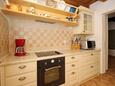 Draga Bašćanska, Кухня в размещении типа house, WiFi.