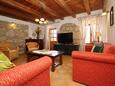 Draga Bašćanska, Гостиная в размещении типа house, доступный кондиционер и WiFi.