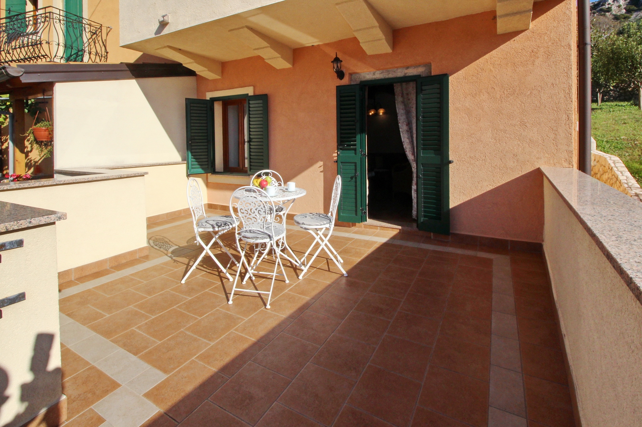 Comfortable and spacious house with terrace Draga Bašćanska, Krk  K