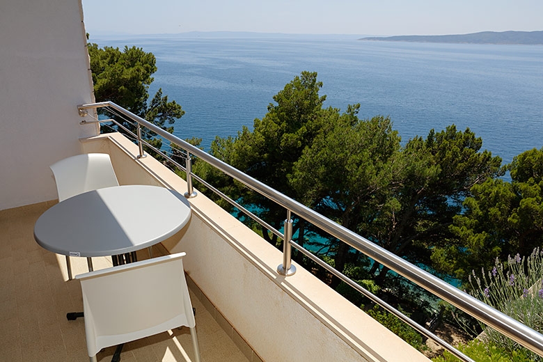 Three bedroom apartment with terrace and sea view Brela, Makarska  A-c