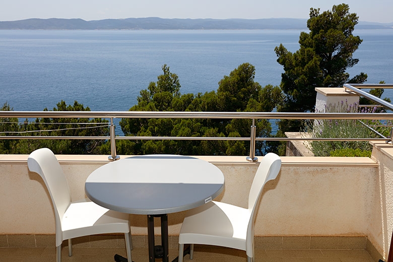 Three bedroom apartment with terrace and sea view Brela, Makarska  A-c
