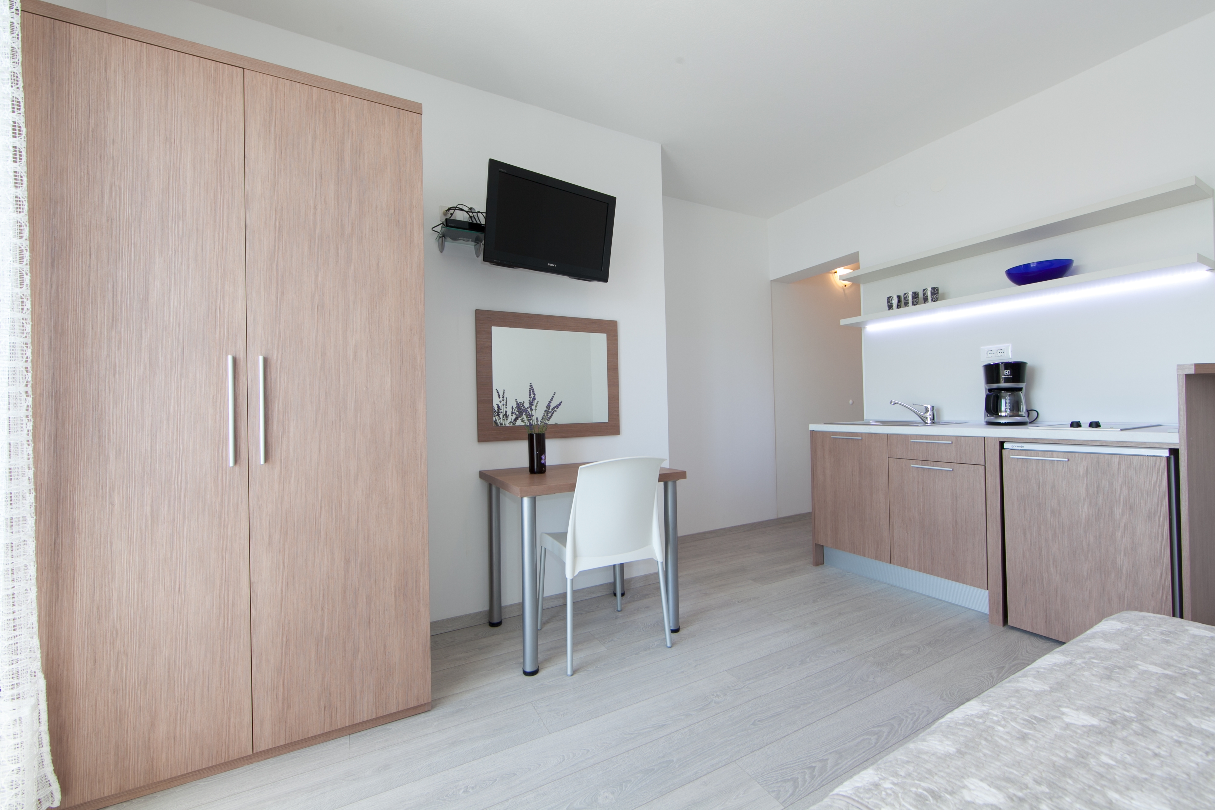 Studio flat with balcony and sea view Brela, Makarska  AS-b