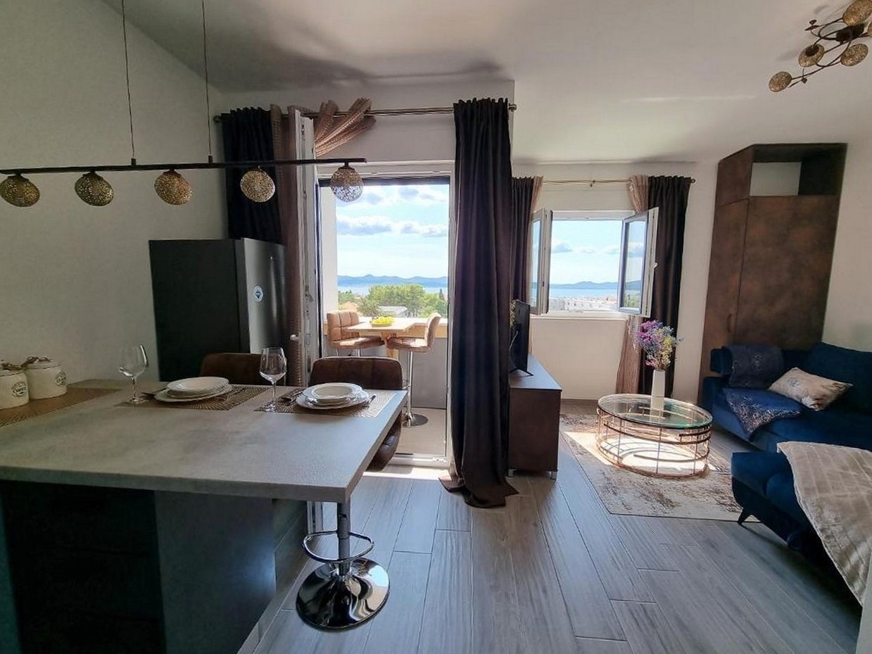 Studio flat with balcony and sea view Zadar  AS-a