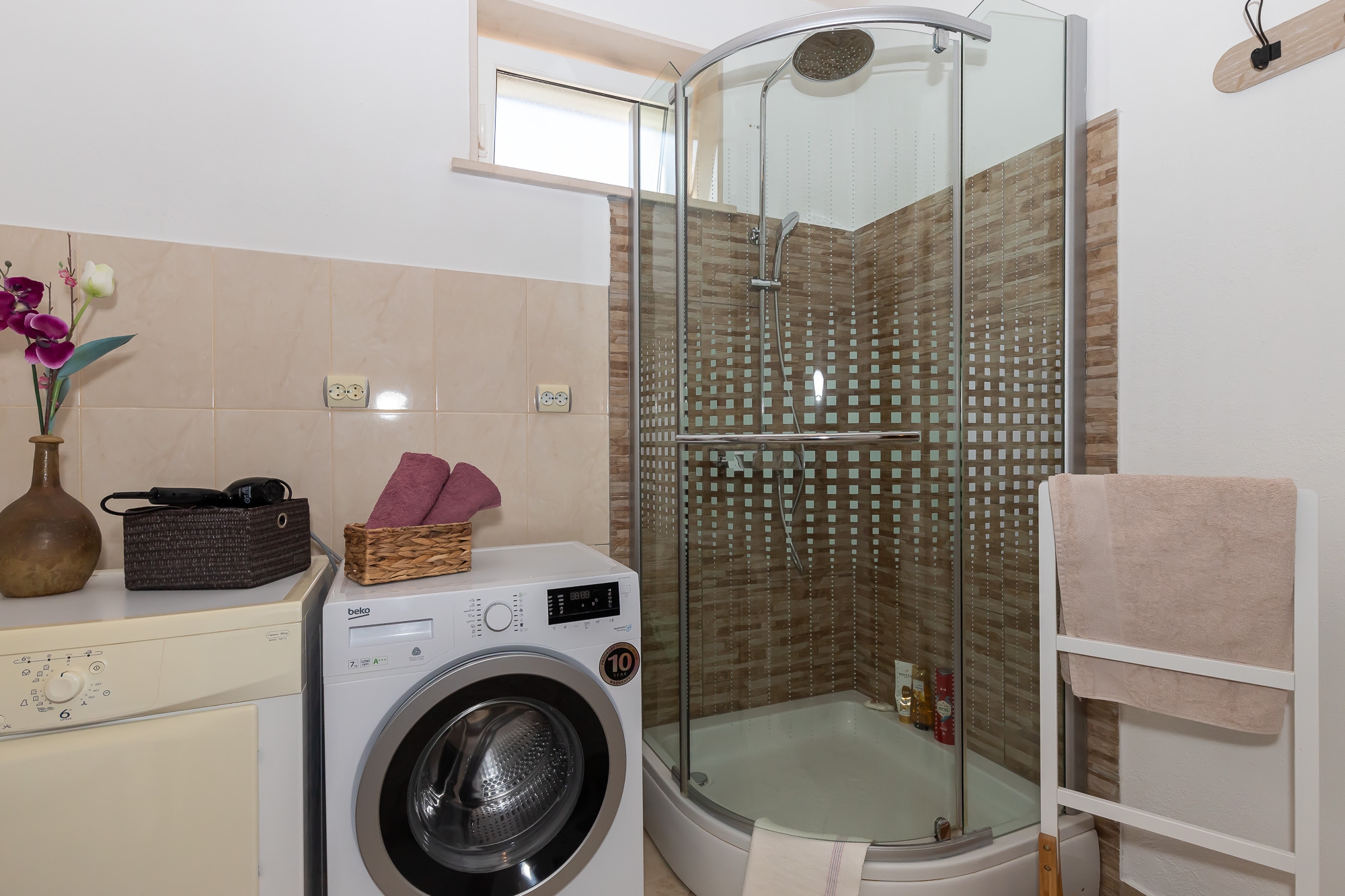 Four bedroom house with terrace Pražnica, Brač  K