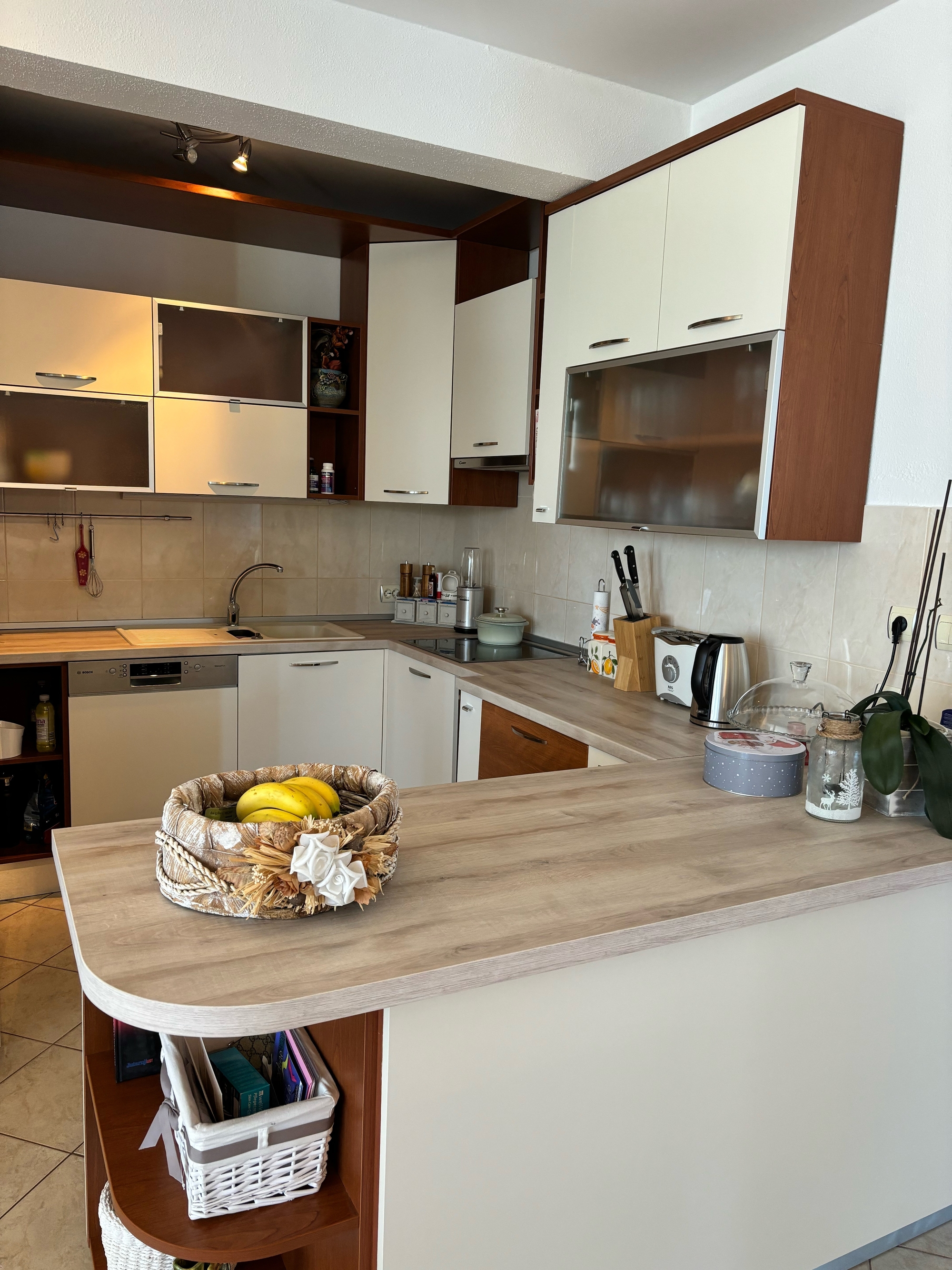 Four bedroom house with terrace Pražnica, Brač  K