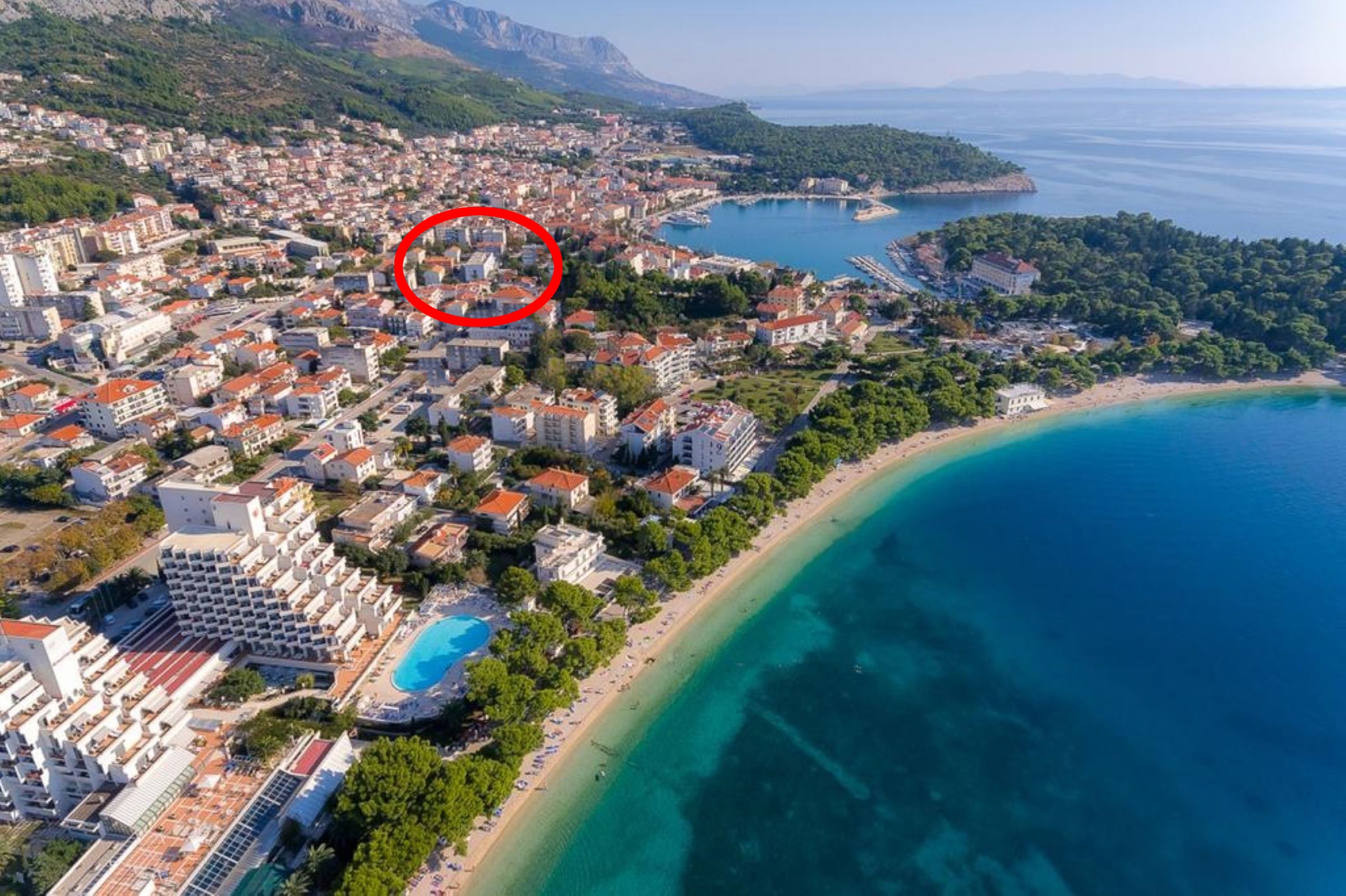 Two bedroom apartment with air-conditioning Makarska (A-19210-a)