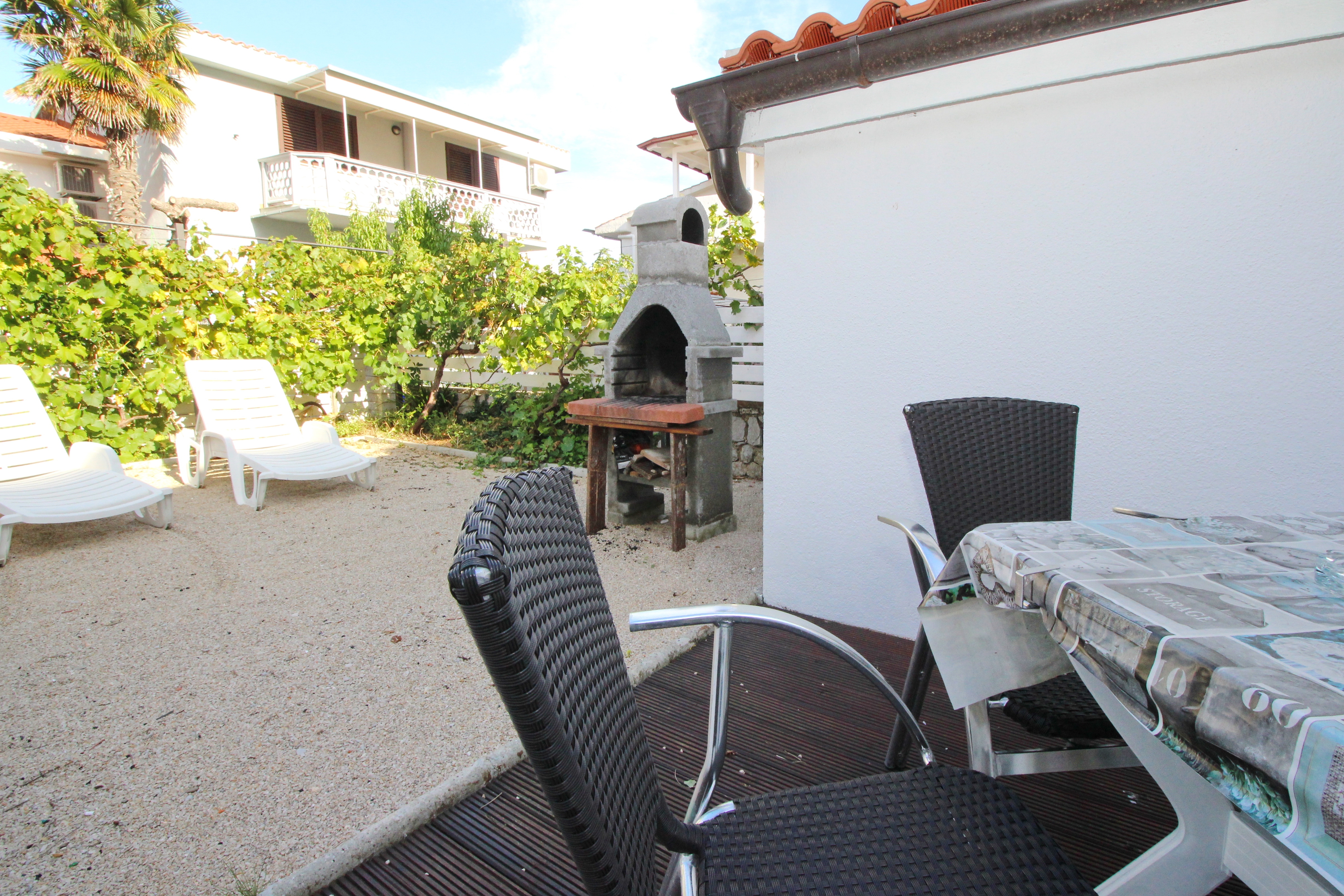 One bedroom apartment with terrace Baška, Krk  A-b