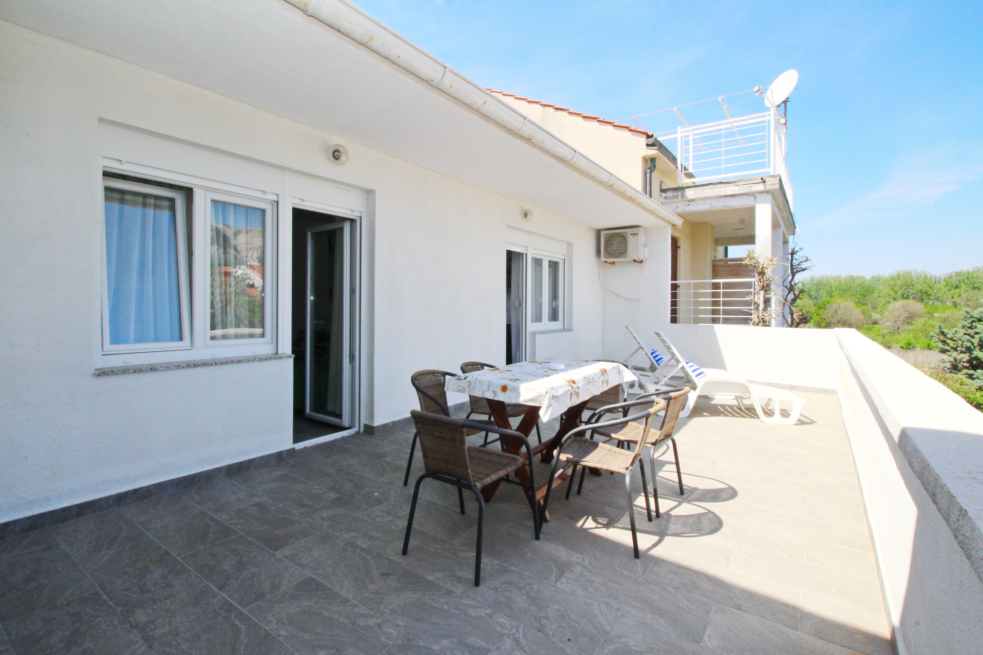 Two bedroom apartment with terrace Baška, Krk (A-19215-c) Two bedroom apartment with terrace Baška, Krk (A-19215-c)