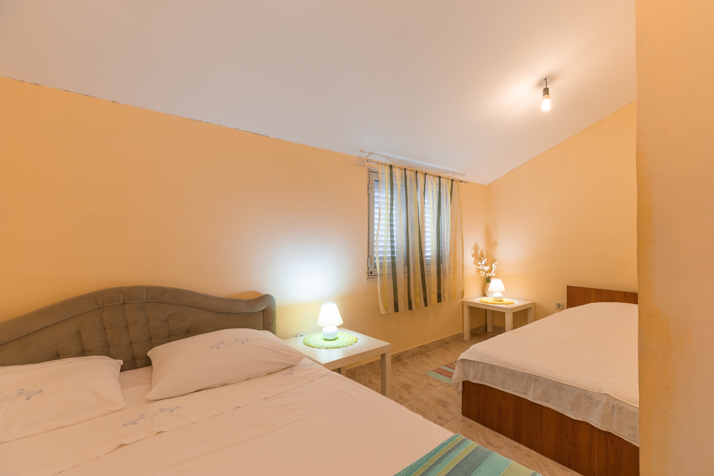 Four bedroom house with terrace and sea view Cove Zanavje, Korčula  K