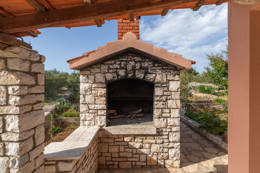 Four bedroom house with terrace and sea view Cove Zanavje, Korčula  K