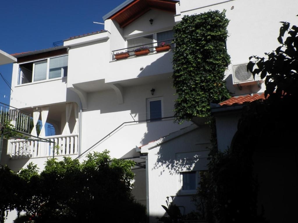 Jednosobni apartman s terasom Primošten  A-b