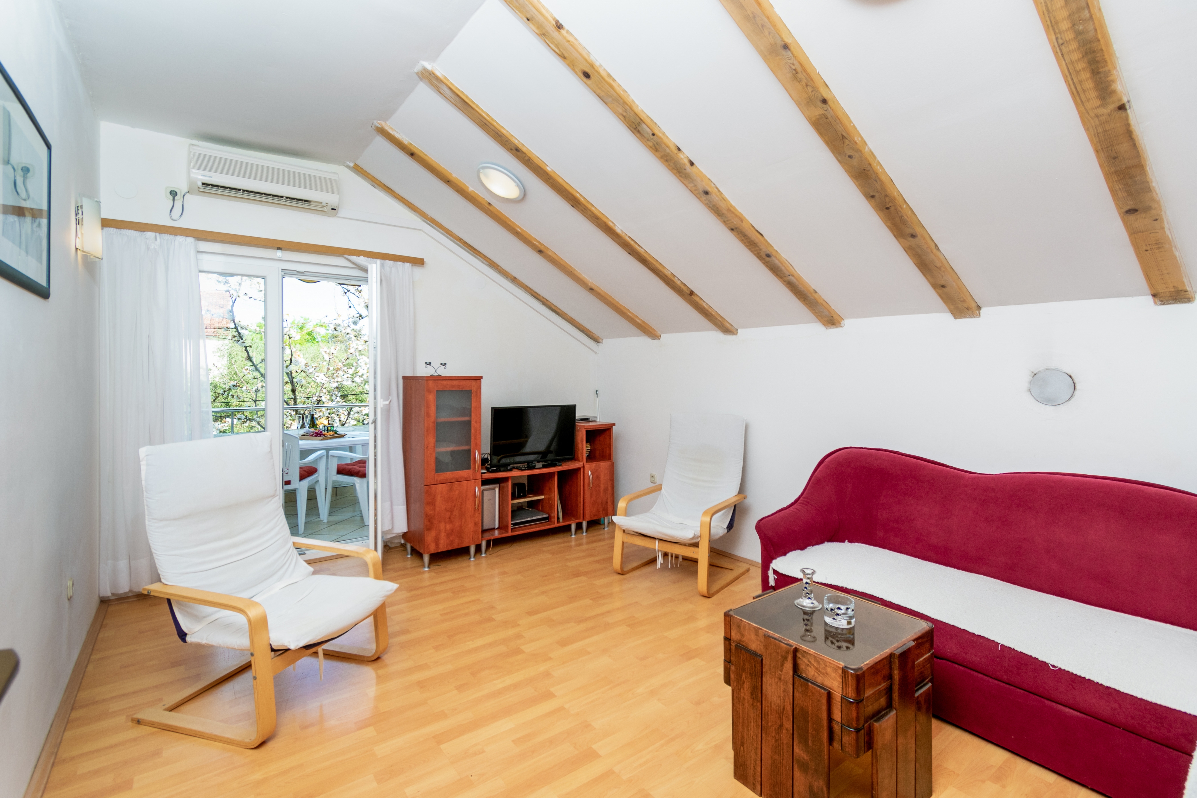 Two bedroom apartment with terrace Ugljan (A-19234-a)