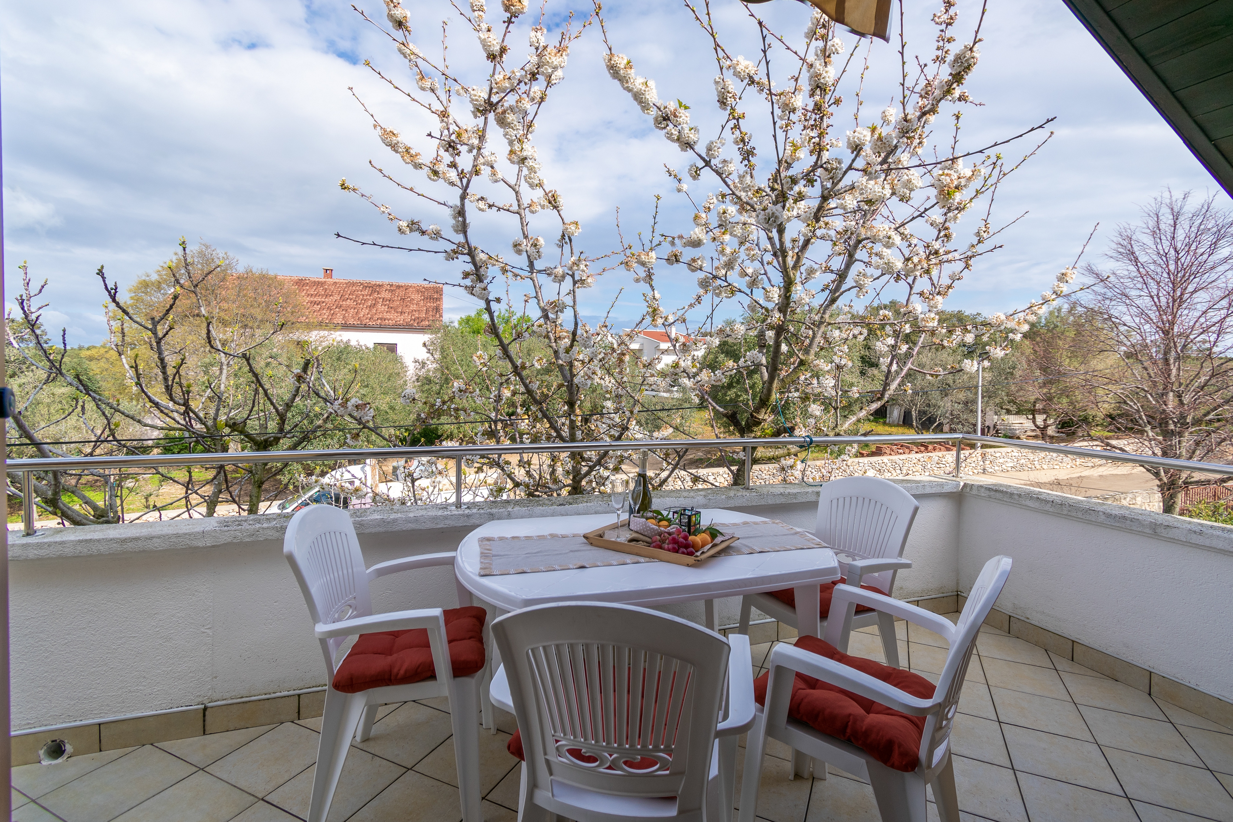 Two bedroom apartment with terrace Ugljan  A-a
