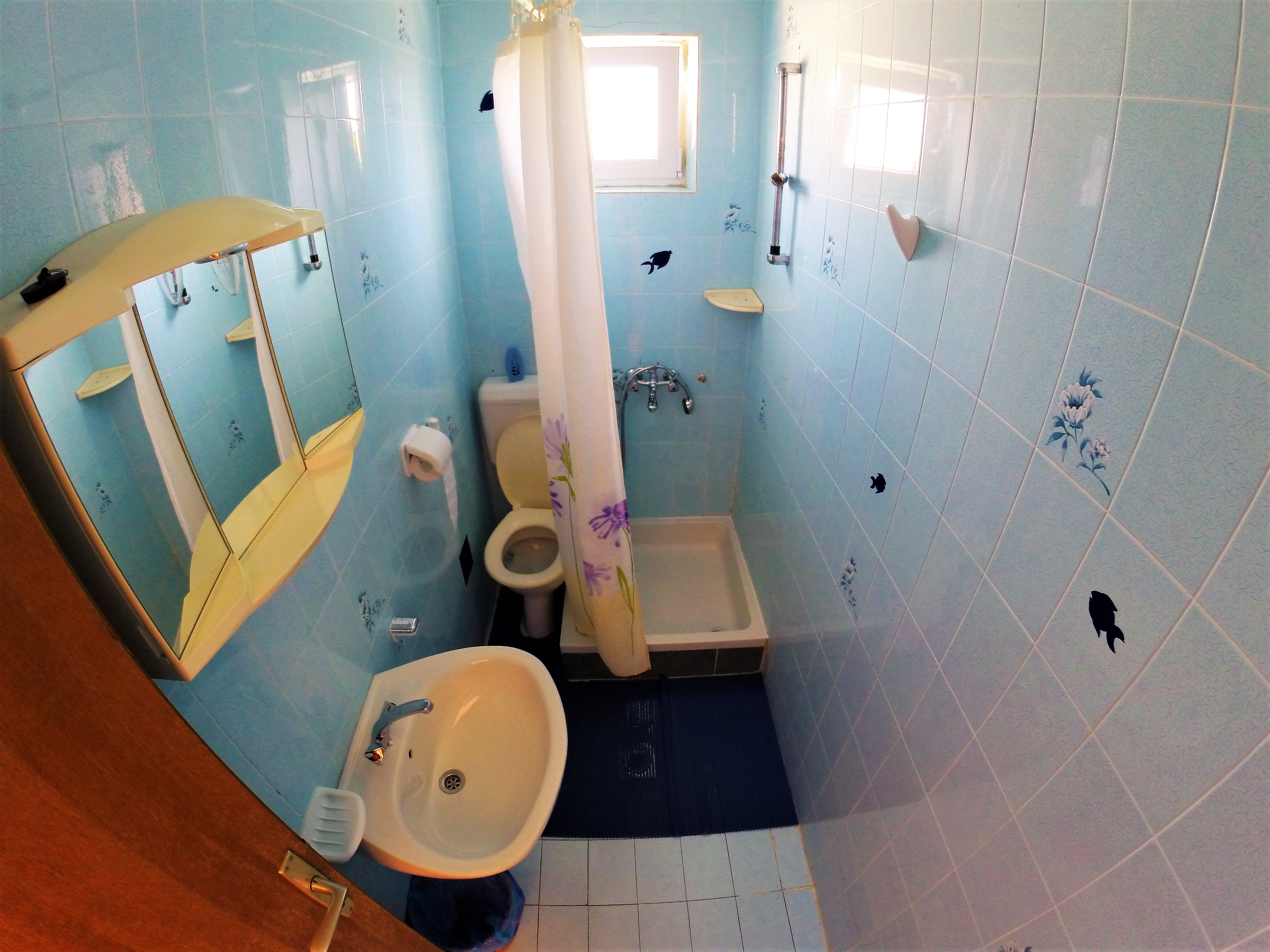 Room with balcony and sea view Lopar, Rab (S-19238-a)