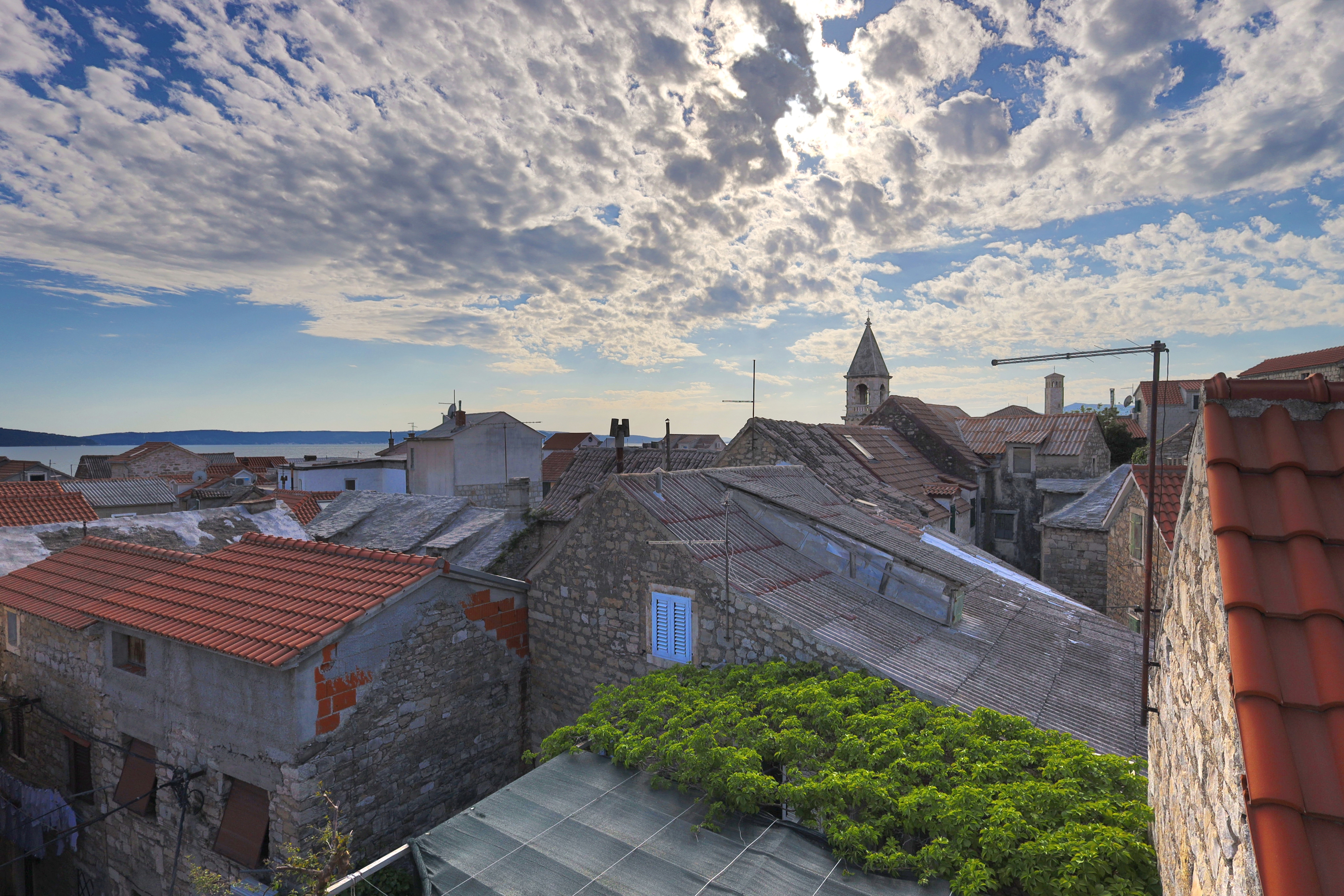 Three bedroom house with terrace and sea view Kaštel Sućurac, Kaštela  K