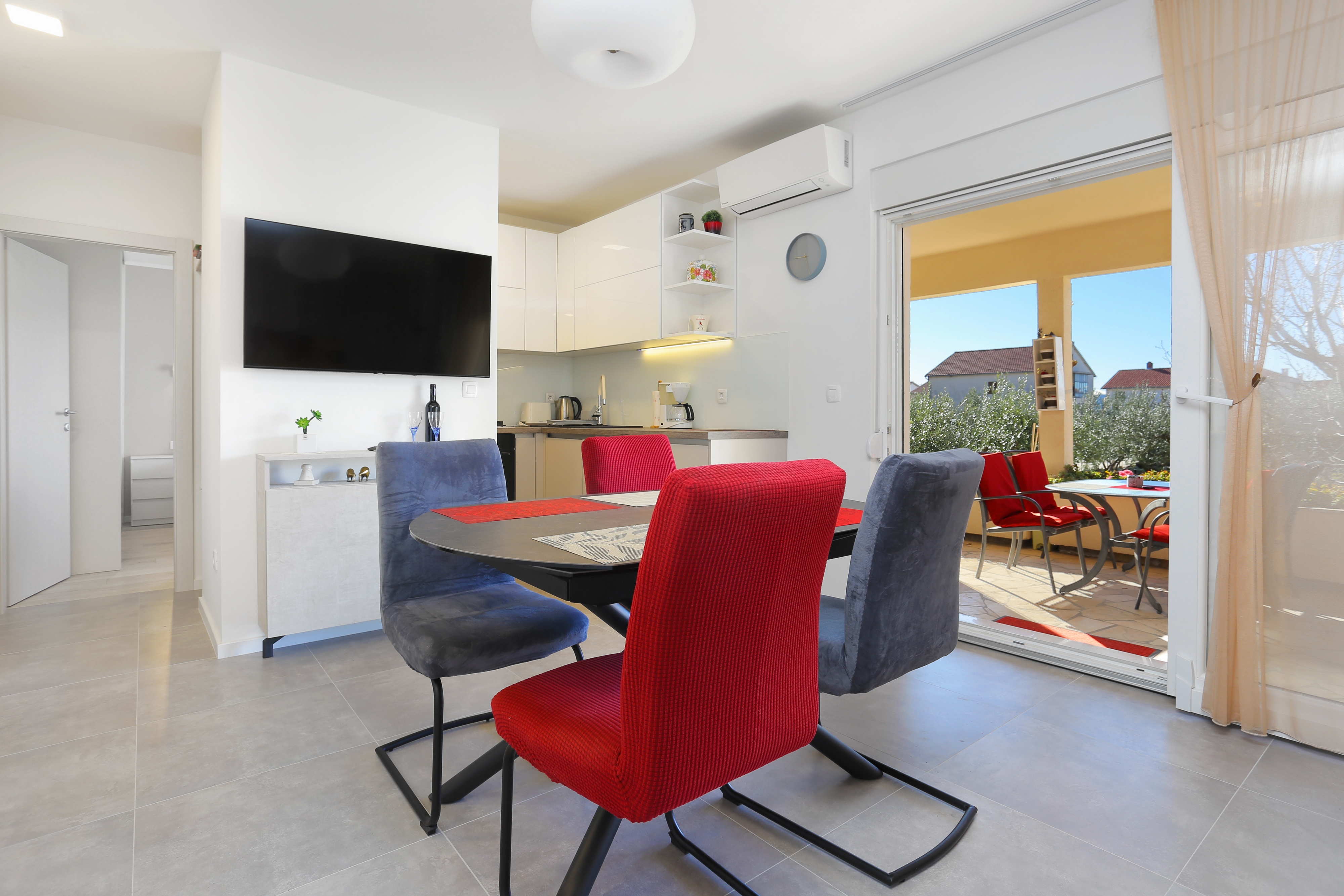 One bedroom apartment with terrace Kaštel Gomilica, Kaštela  A-a