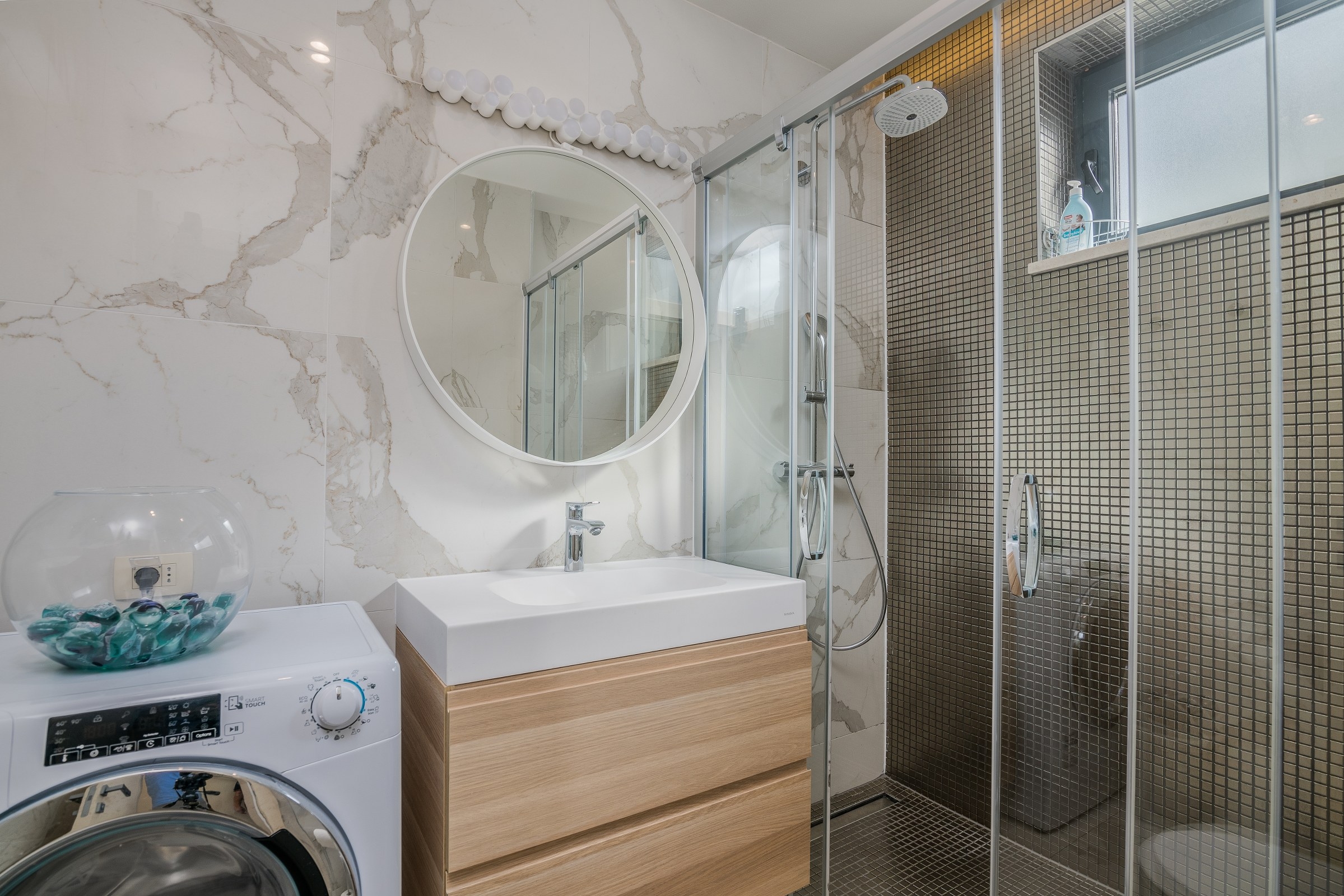 Three bedroom apartment with terrace and sea view Vantačići, Krk  A-a