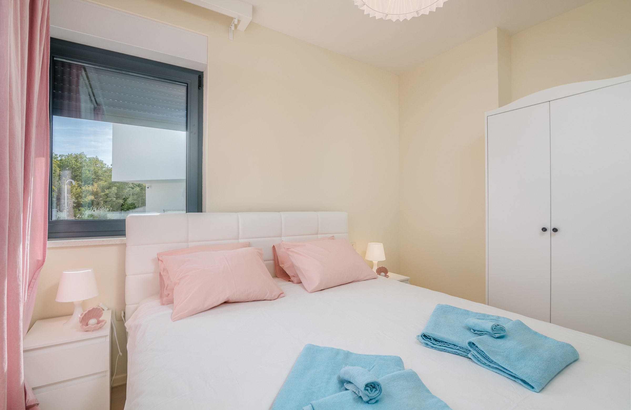 Three bedroom apartment with terrace and sea view Vantačići, Krk  A-a