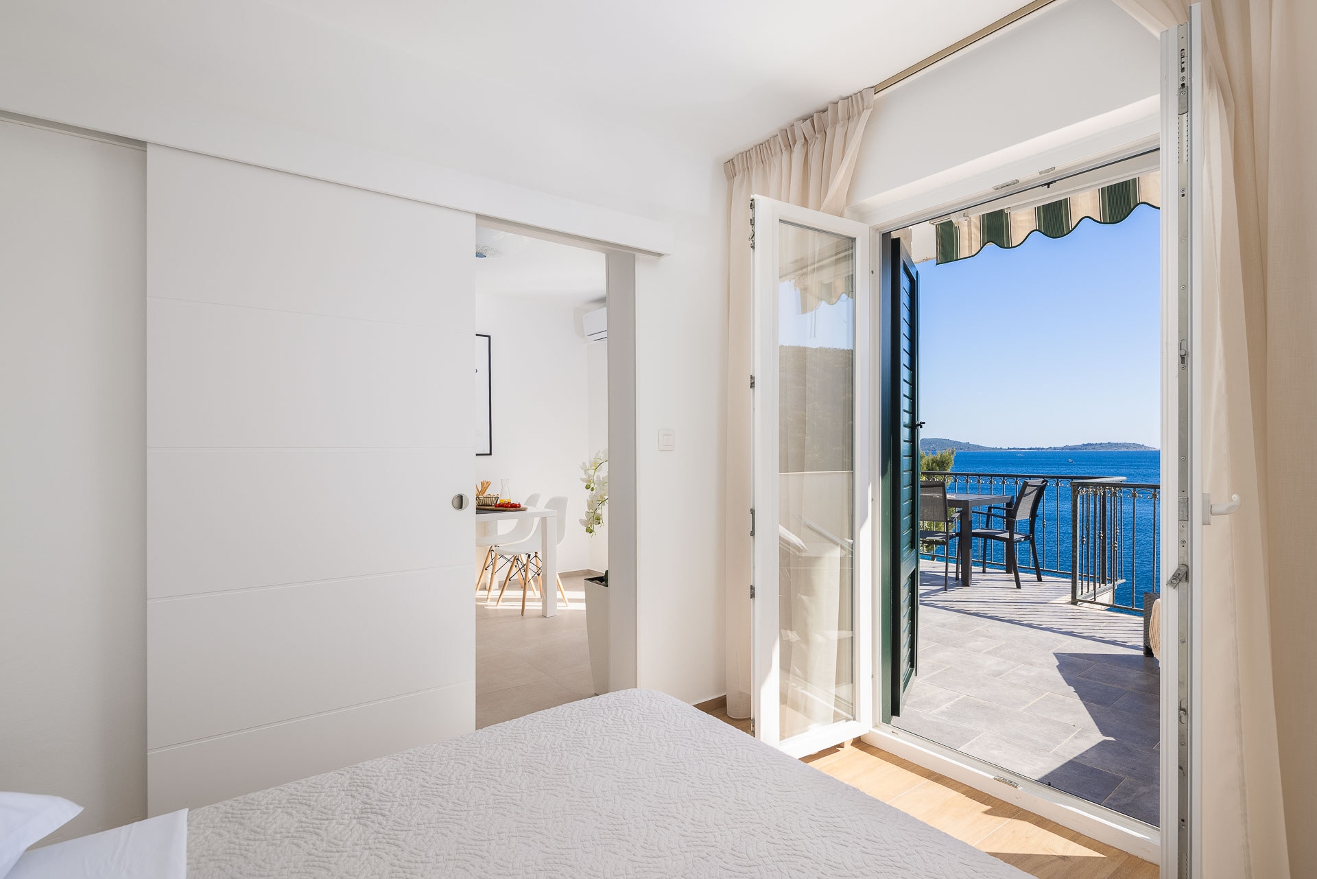Comfortable and spacious house near beach Cove Ljubljeva, Trogir  K