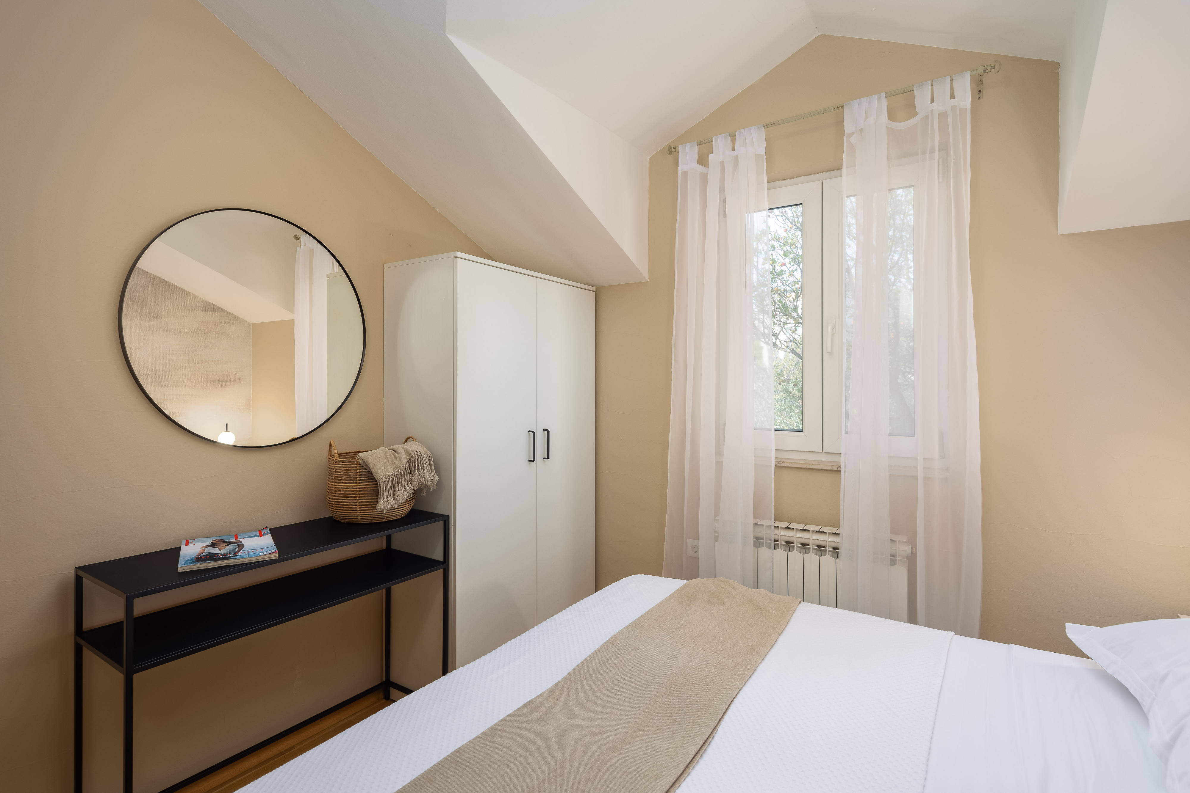 Three bedroom house near beach Cove Ljubljeva, Trogir  K