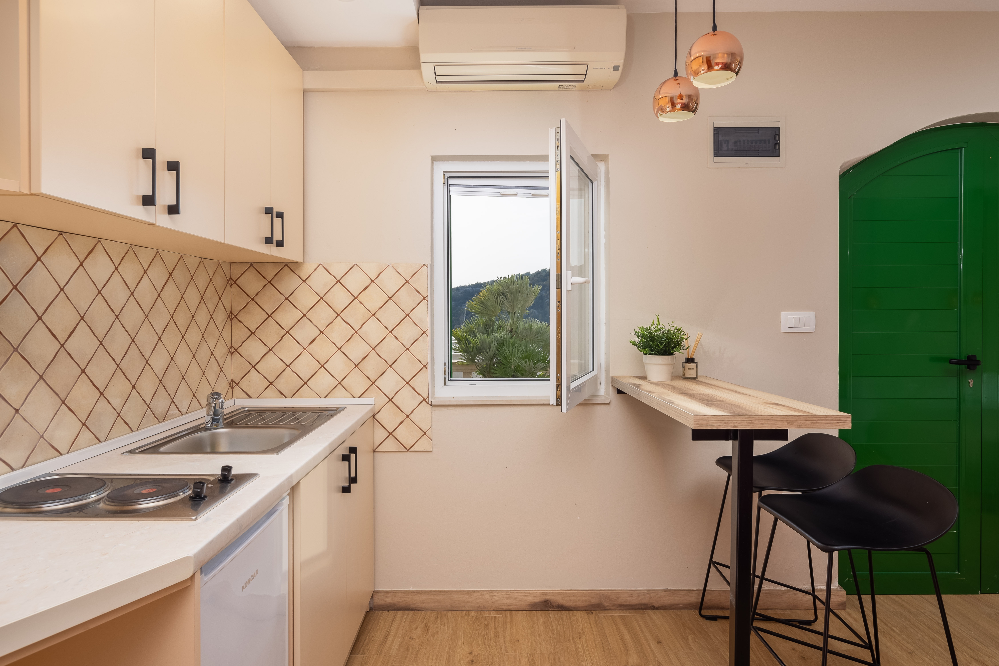 Three bedroom house near beach Cove Ljubljeva, Trogir  K