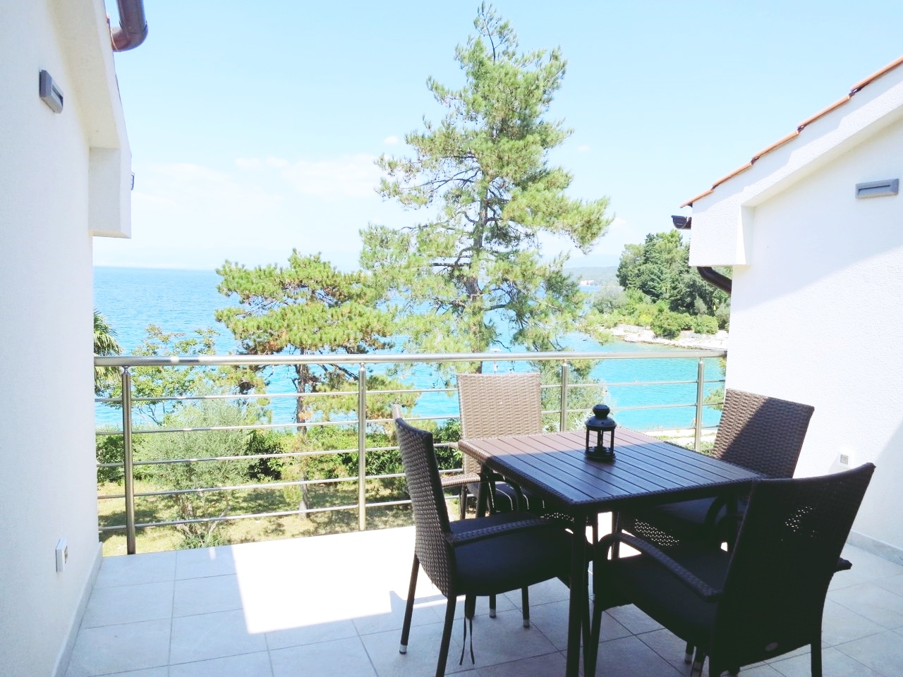 One bedroom apartment near beach Vantačići, Krk (A-19260-b) One bedroom apartment near beach Vantačići, Krk (A-19260-b)