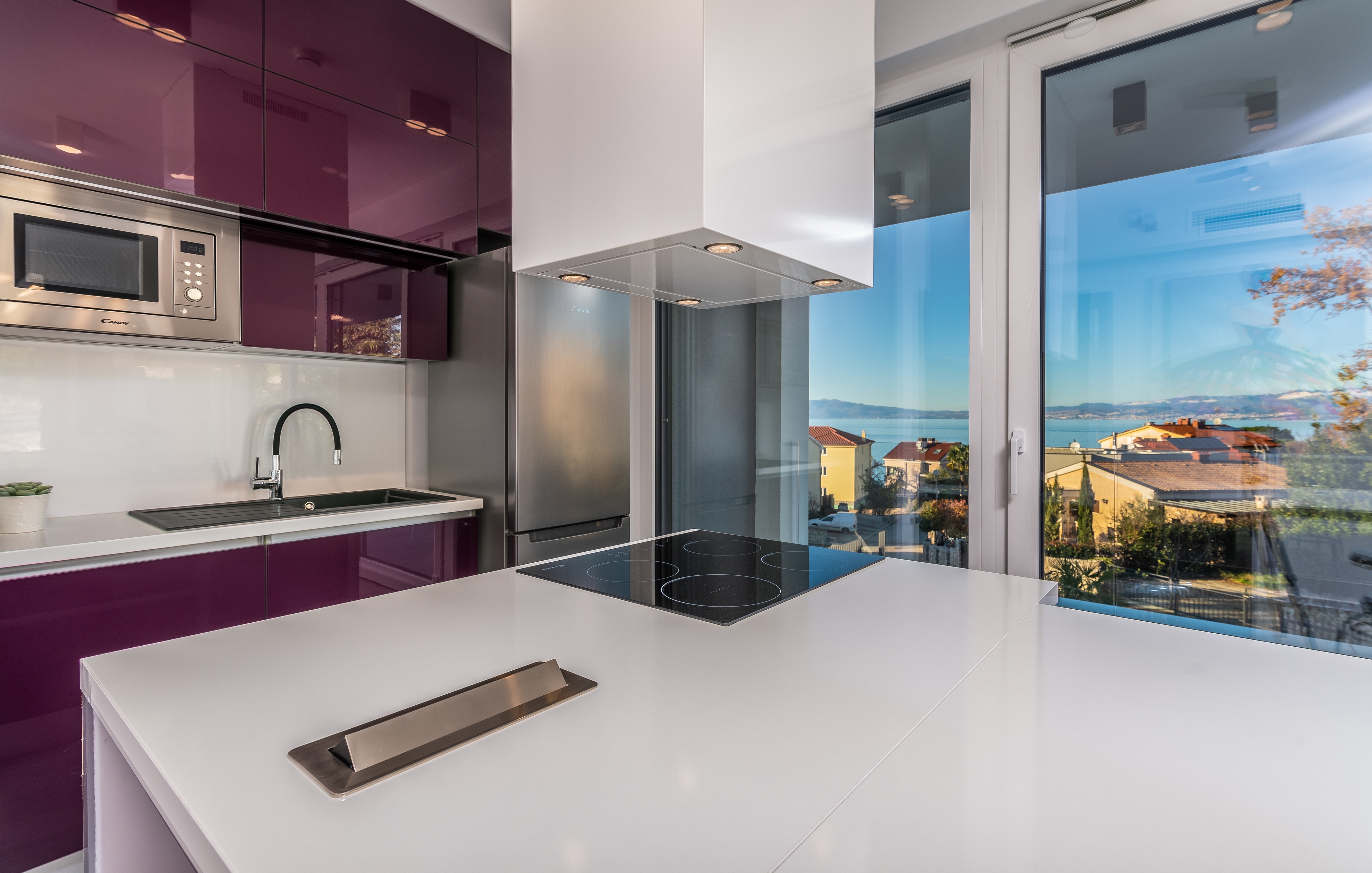 Four bedroom house with terrace and sea view Vantačići, Krk  K